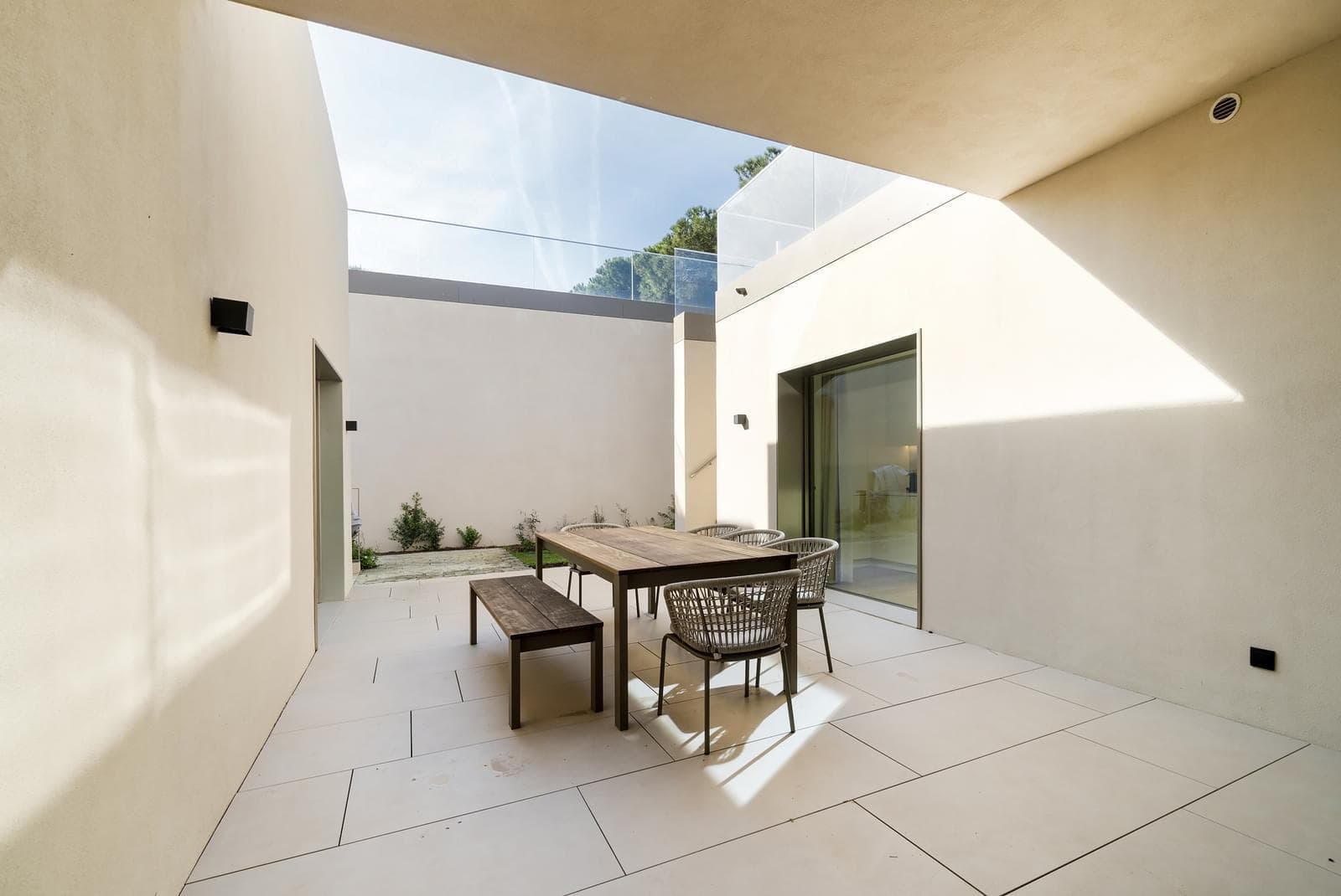 3 Bedroom House with swimming pool, Quinta da Marinha, Cascais - Image 25