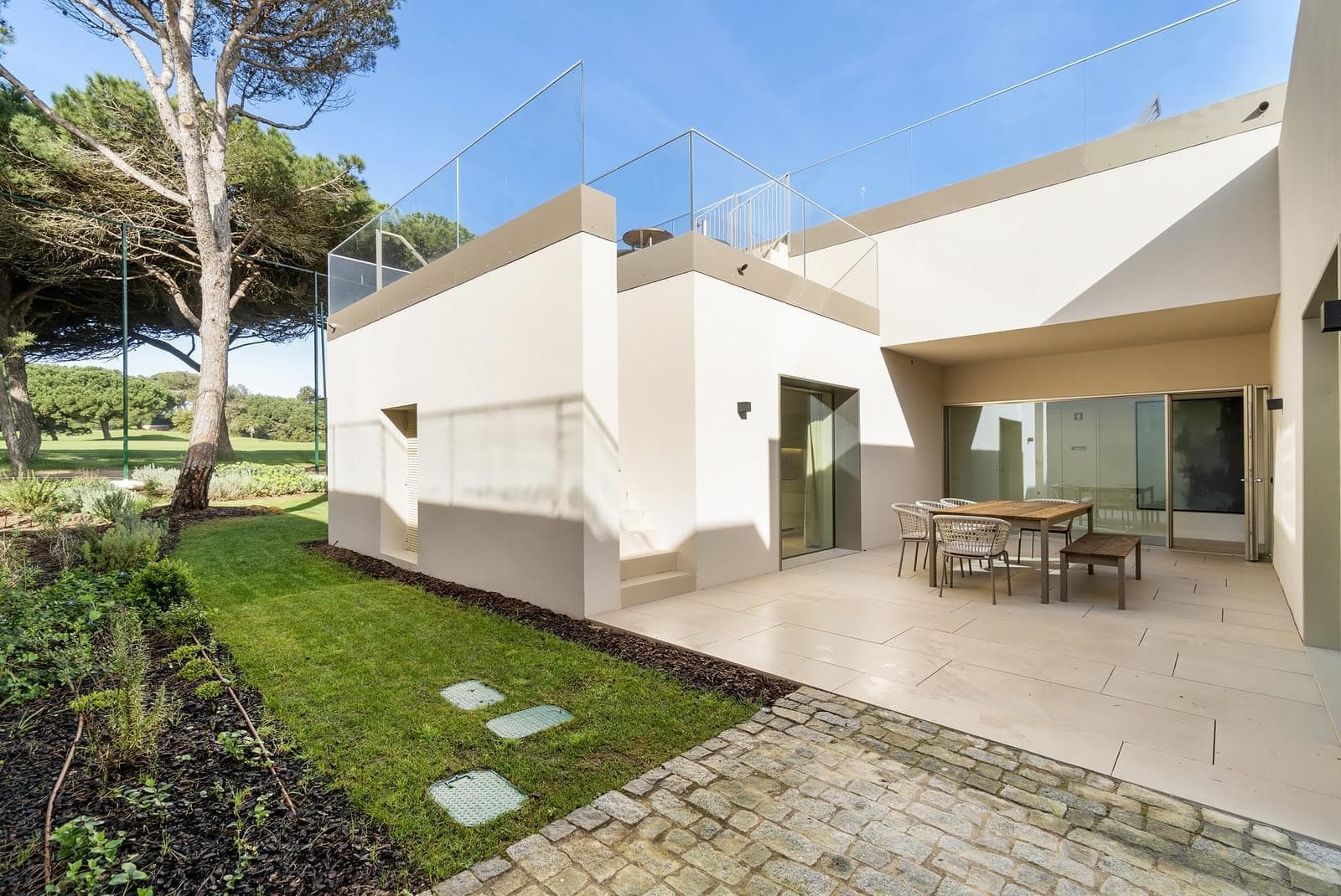3 Bedroom House with swimming pool, Quinta da Marinha, Cascais - Image 26