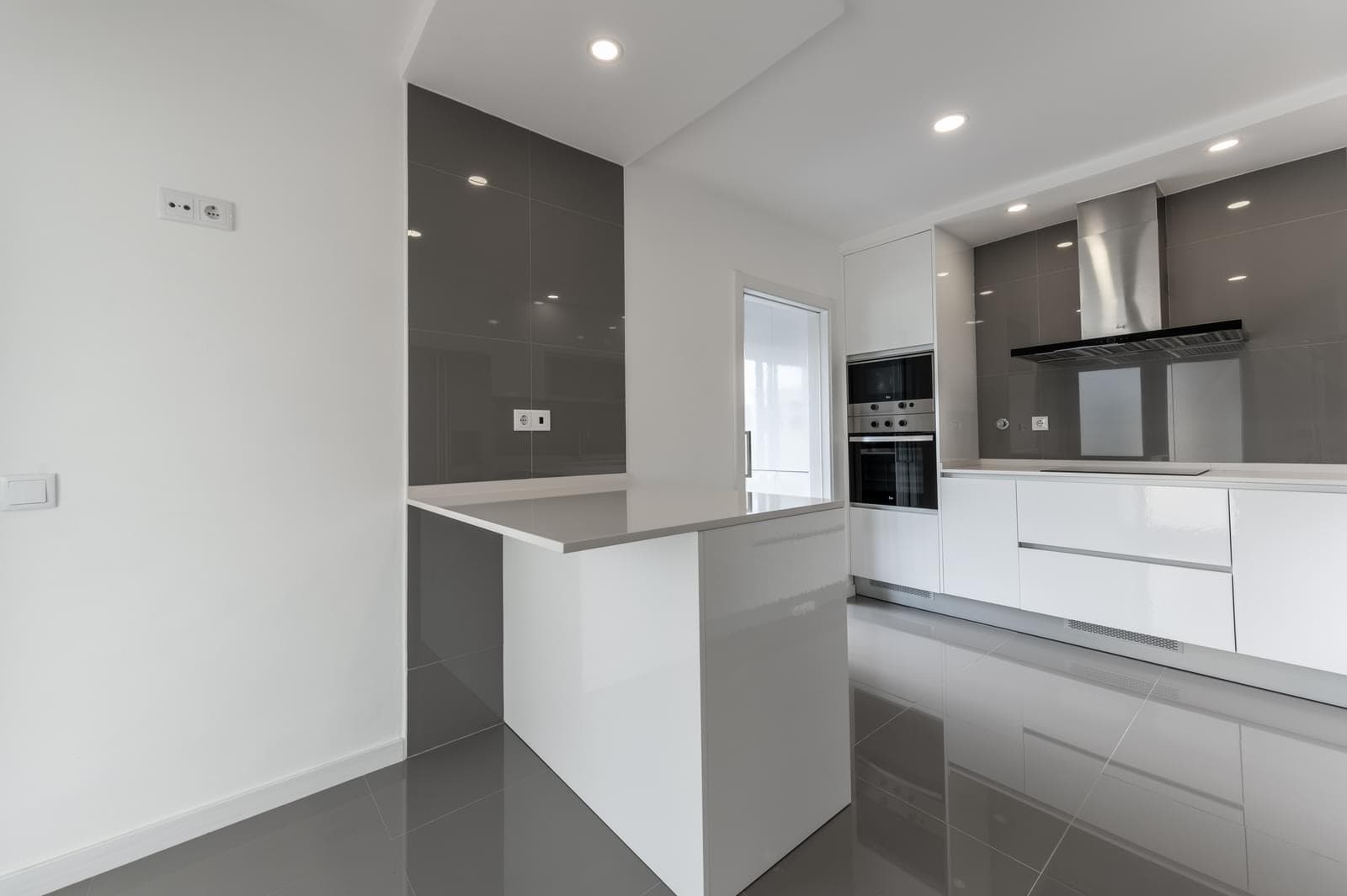 Moradia Isolada T4 com piscina, Azeitão, Setubal - Imagem 13