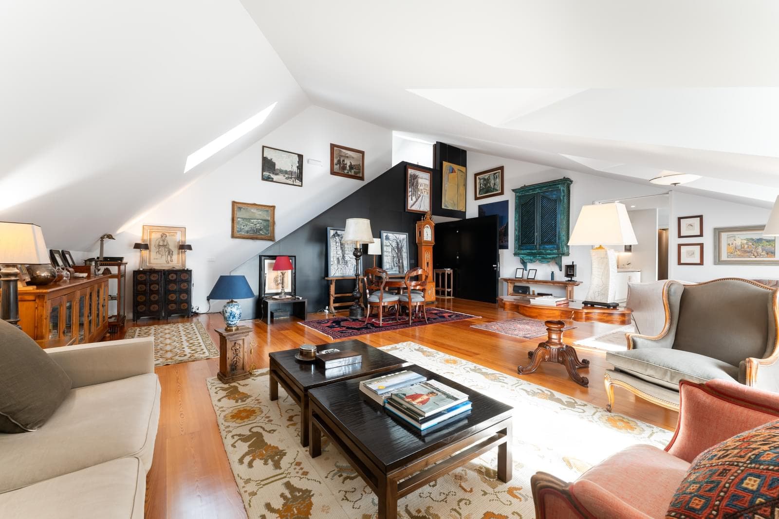 Duplex T3 com piscina, Santa Catarina, Lisboa - Imagem 1