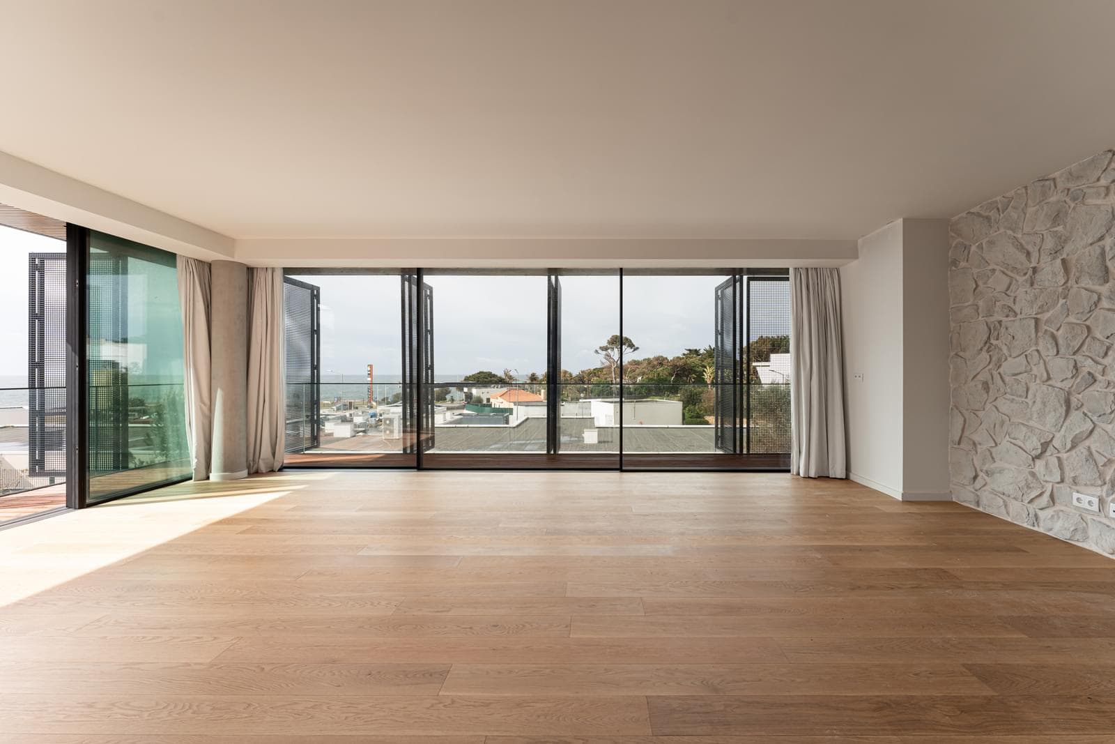 4 Bedroom House with garden, Costa da Guia, Cascais - Image 24