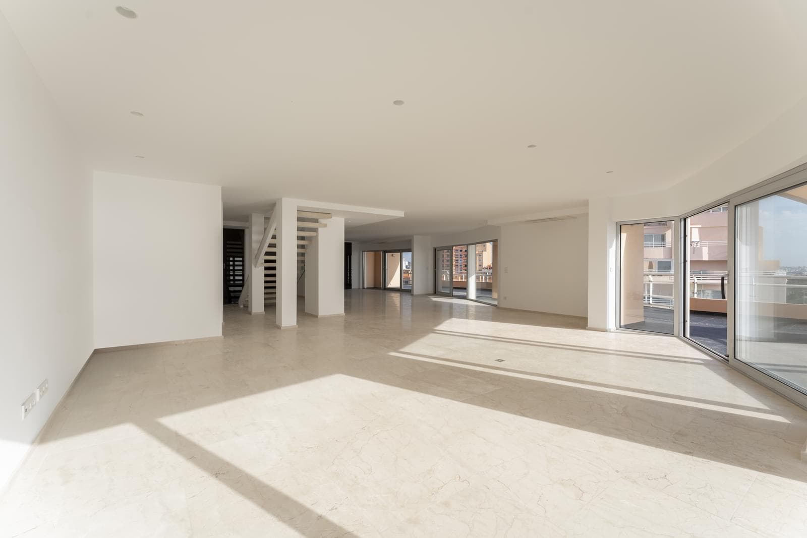 Penthouse T5 com piscina, Alameda da Guia, Cascais - Imagem 10