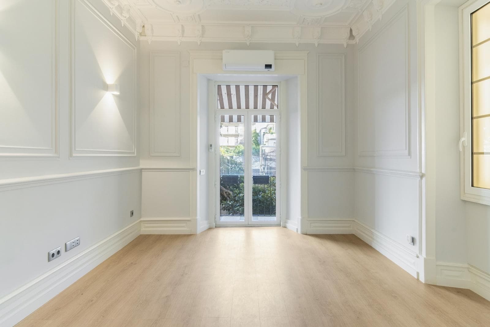Apartamento T4 com varanda, Avenidas Novas, Lisboa - Imagem 12