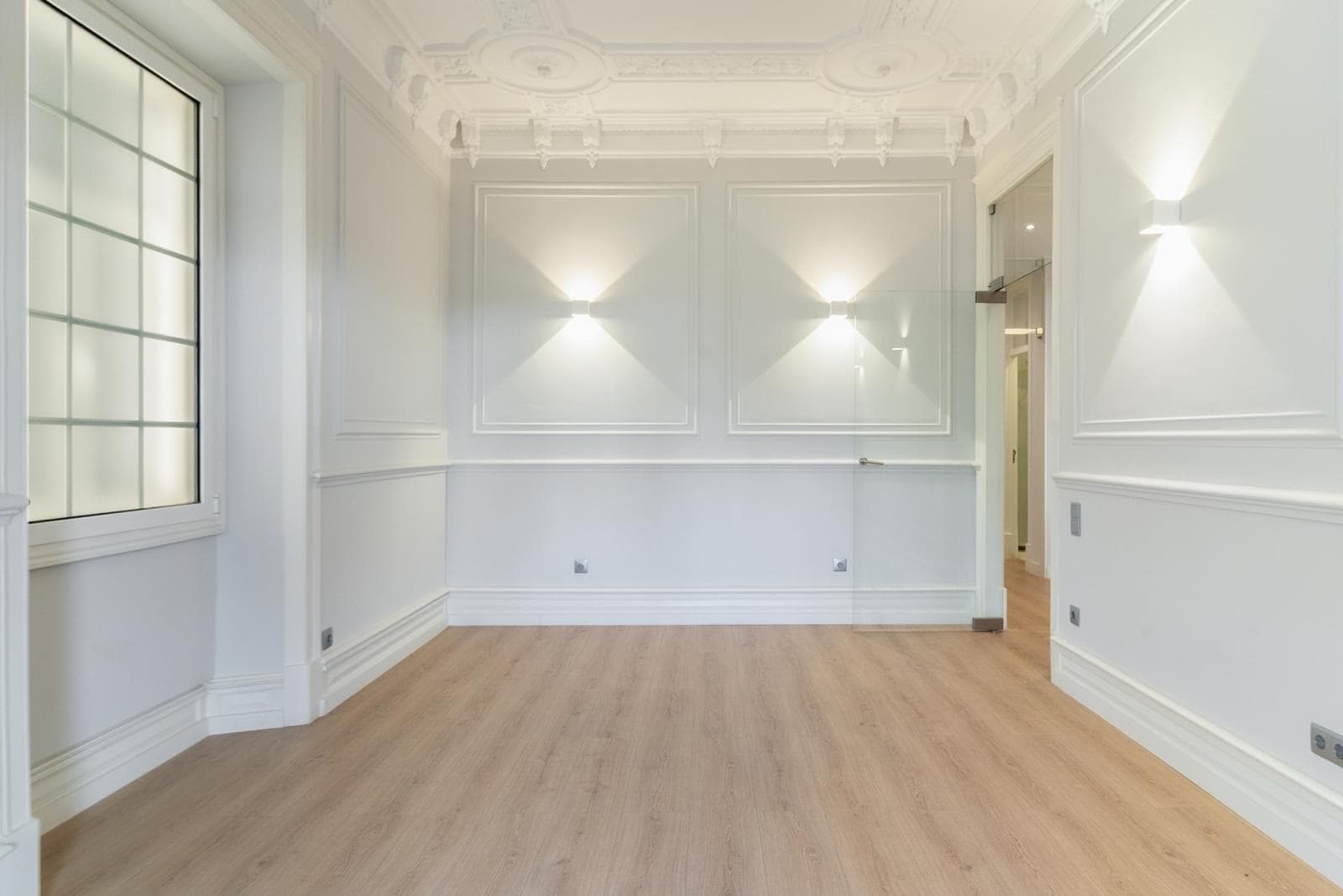 Apartamento T4 com varanda, Avenidas Novas, Lisboa - Imagem 2
