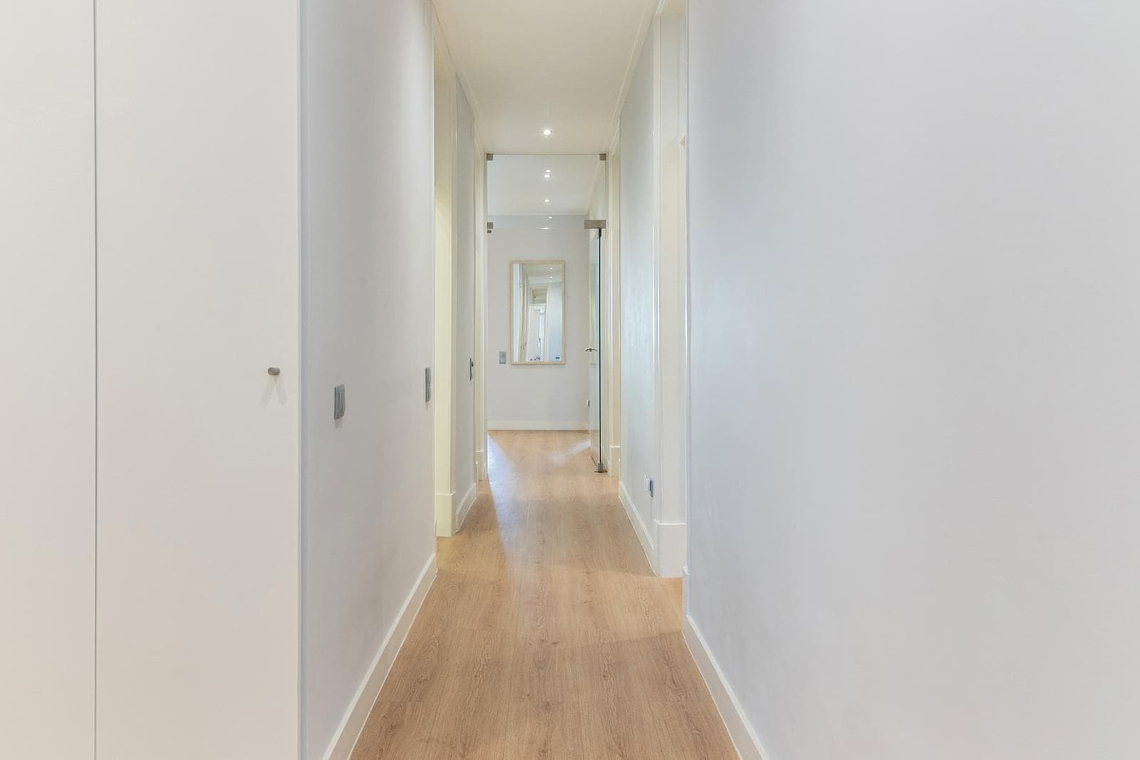 Apartamento T4 com varanda, Avenidas Novas, Lisboa - Imagem 11