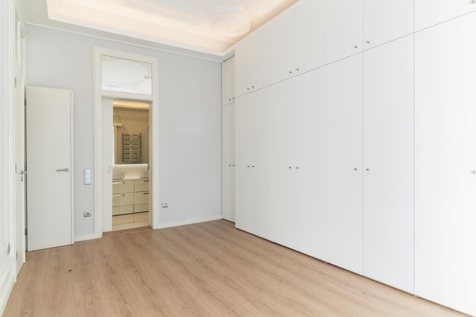 Apartamento T4 com varanda, Avenidas Novas, Lisboa - Imagem 13