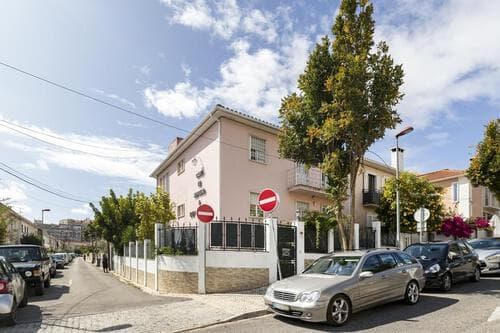 PF35964 - Moradia T10 com jardim, Benfica, Lisboa - Imagem 7