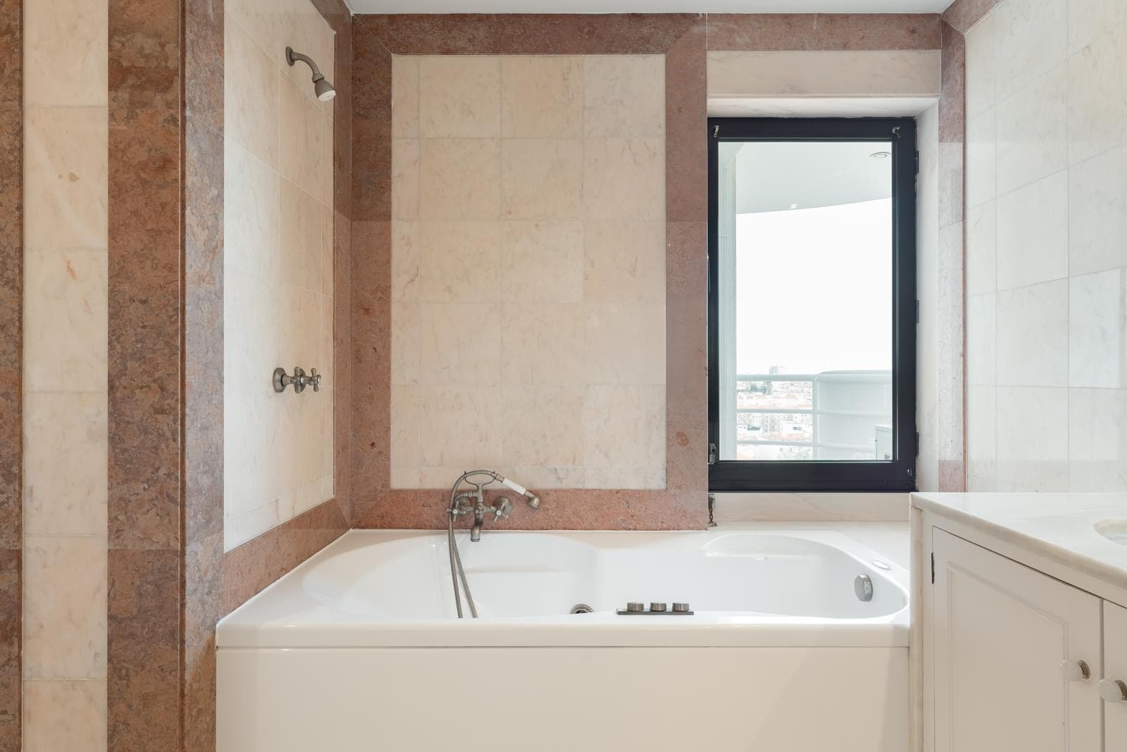 Appartement 5 pièces avec vue, Campo Pequeno, Lisboa - Image 18