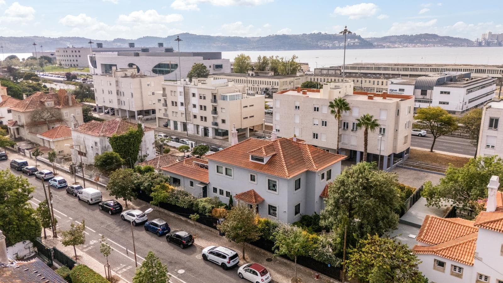Maison normal 7 pièces avec jardin, Restelo, Lisboa - Image 15