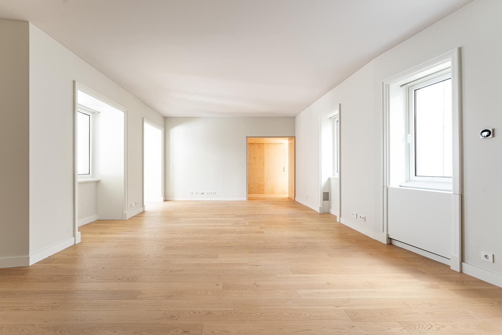 2 Bedroom Apartment with parking, Avenida da Liberdade, Lisboa - Image 12