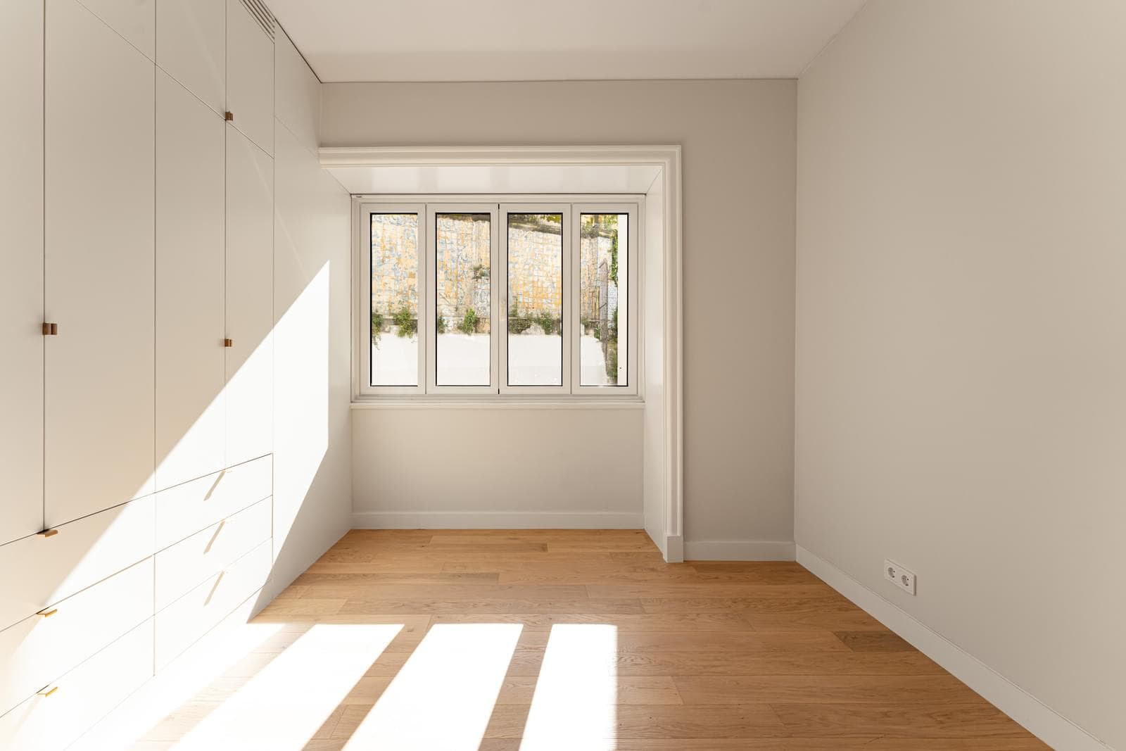 2 Bedroom Apartment with parking, Avenida da Liberdade, Lisboa - Image 17