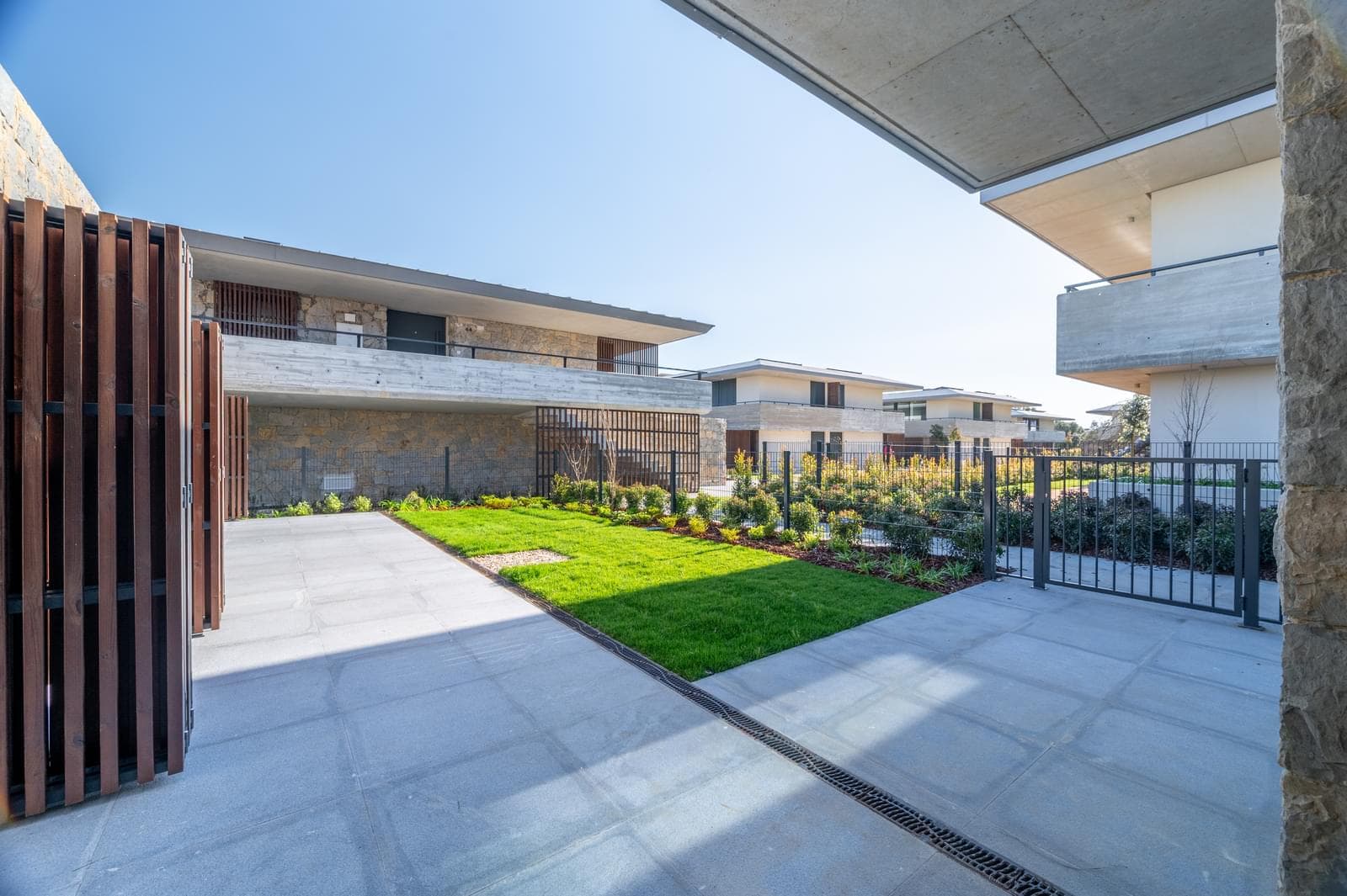 4 Bedroom Apartment with garden, Areia, Cascais - Image 26