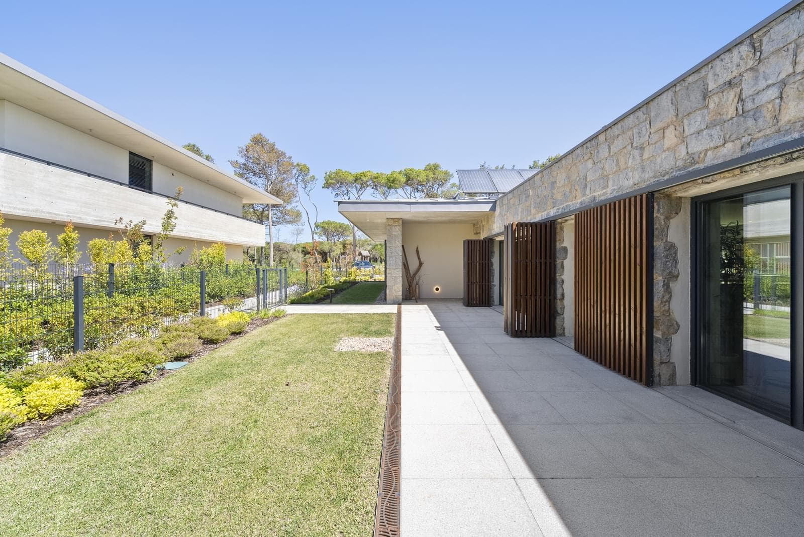 4 Bedroom Apartment with garden, Areia, Cascais - Image 34