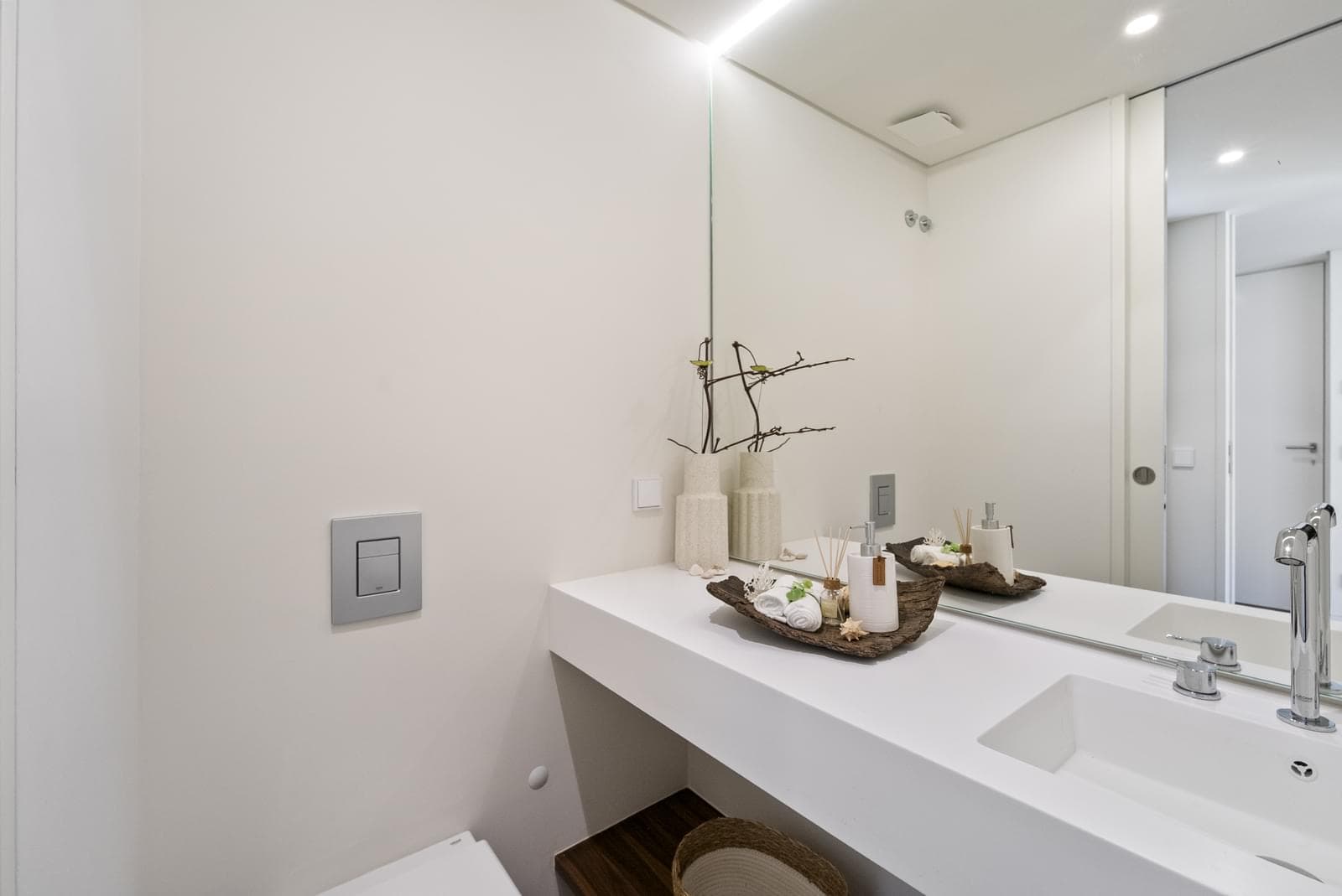 4 Bedroom Apartment with garden, Areia, Cascais - Image 13