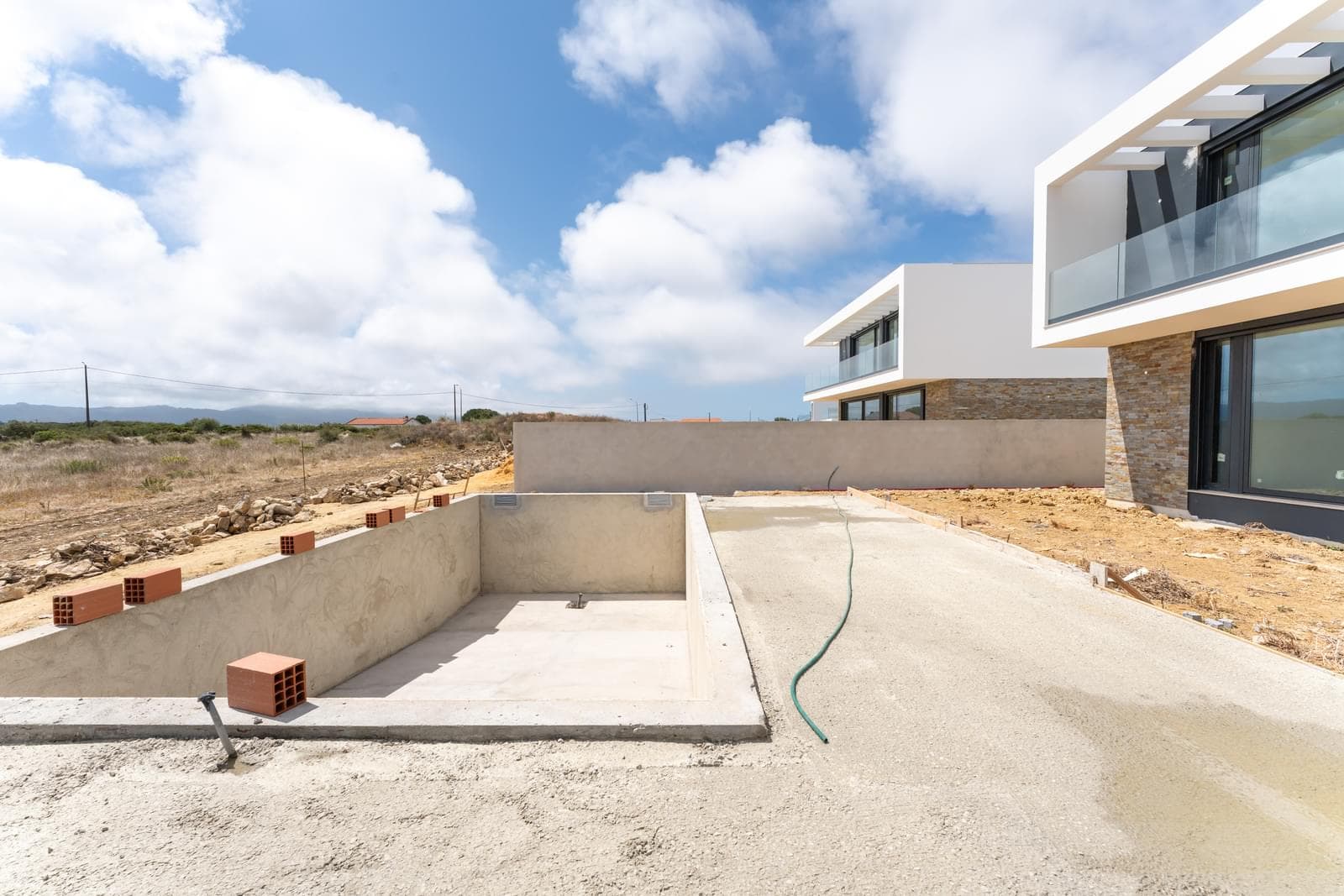4 Bedroom Semi-detached house with swimming pool, Fontanelas, Sintra - Image 11