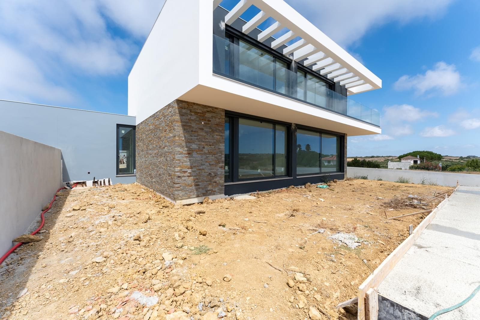 4 Bedroom Semi-detached house with swimming pool, Fontanelas, Sintra - Image 8
