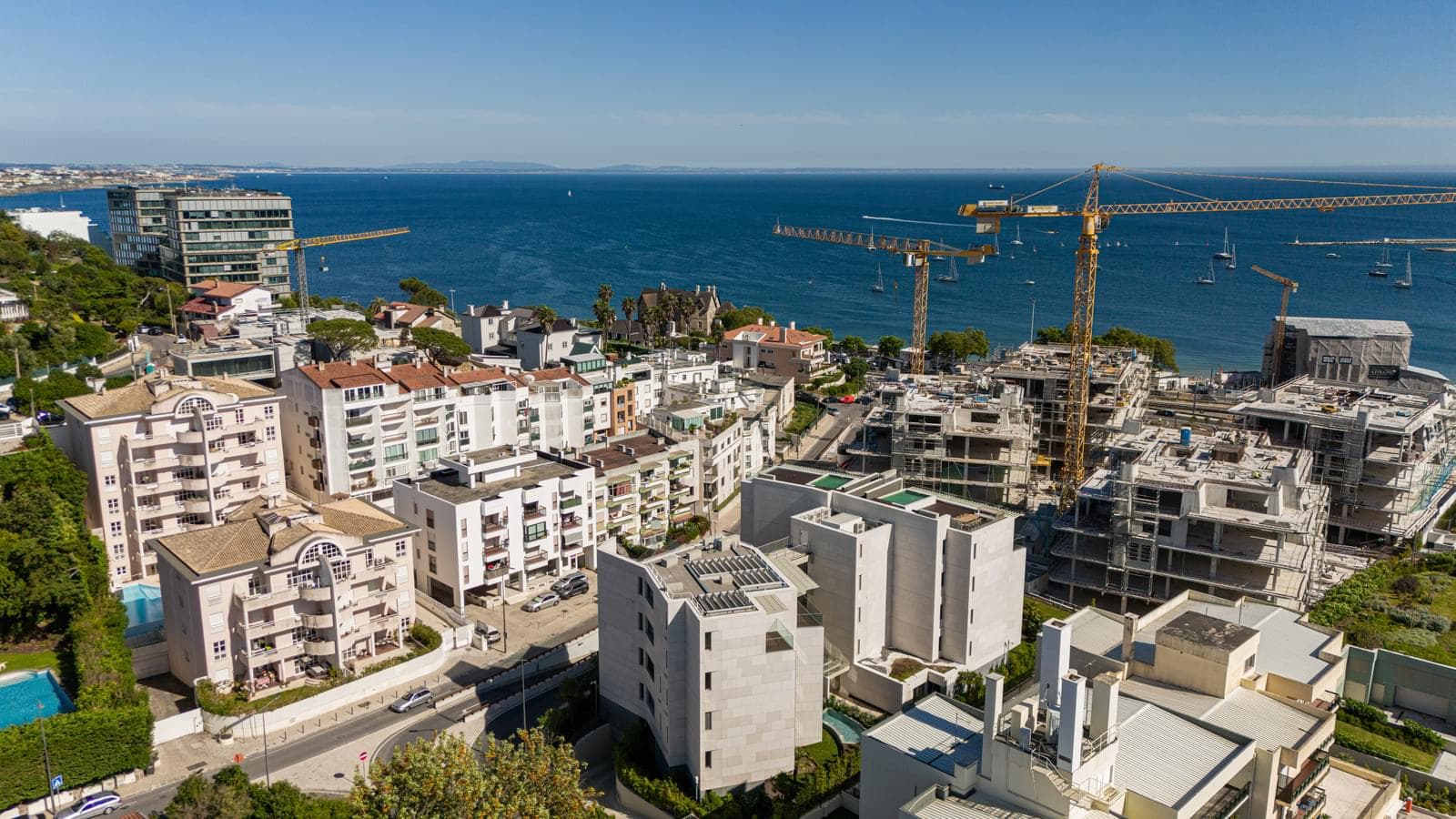 3 Bedroom Penthouse with swimming pool, Cascais - Image 21