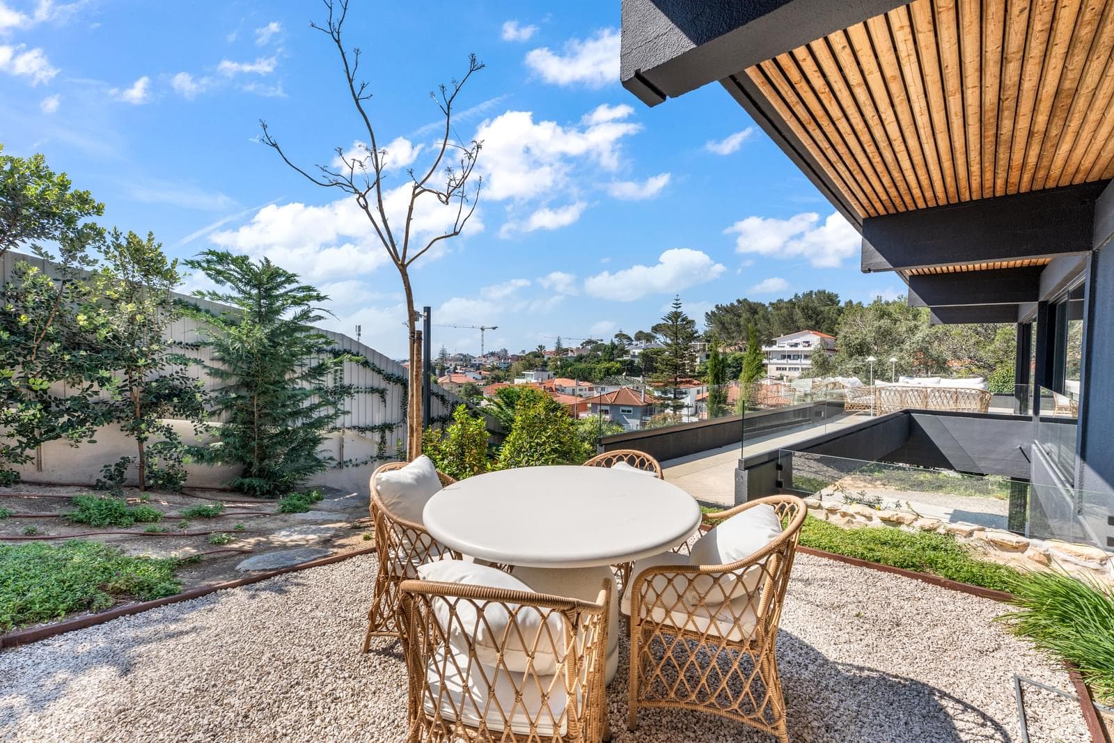 4 Bedroom House with garden, Cascais - Image 22