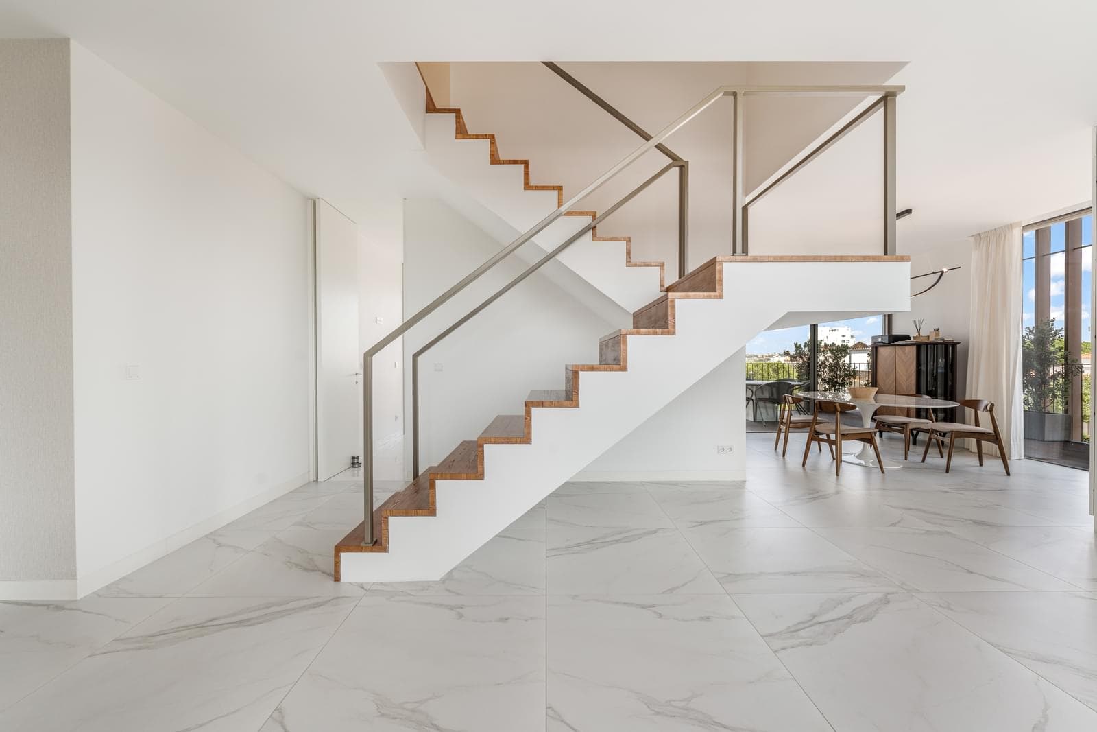 Duplex T4 com piscina, Cascais - Imagem 15