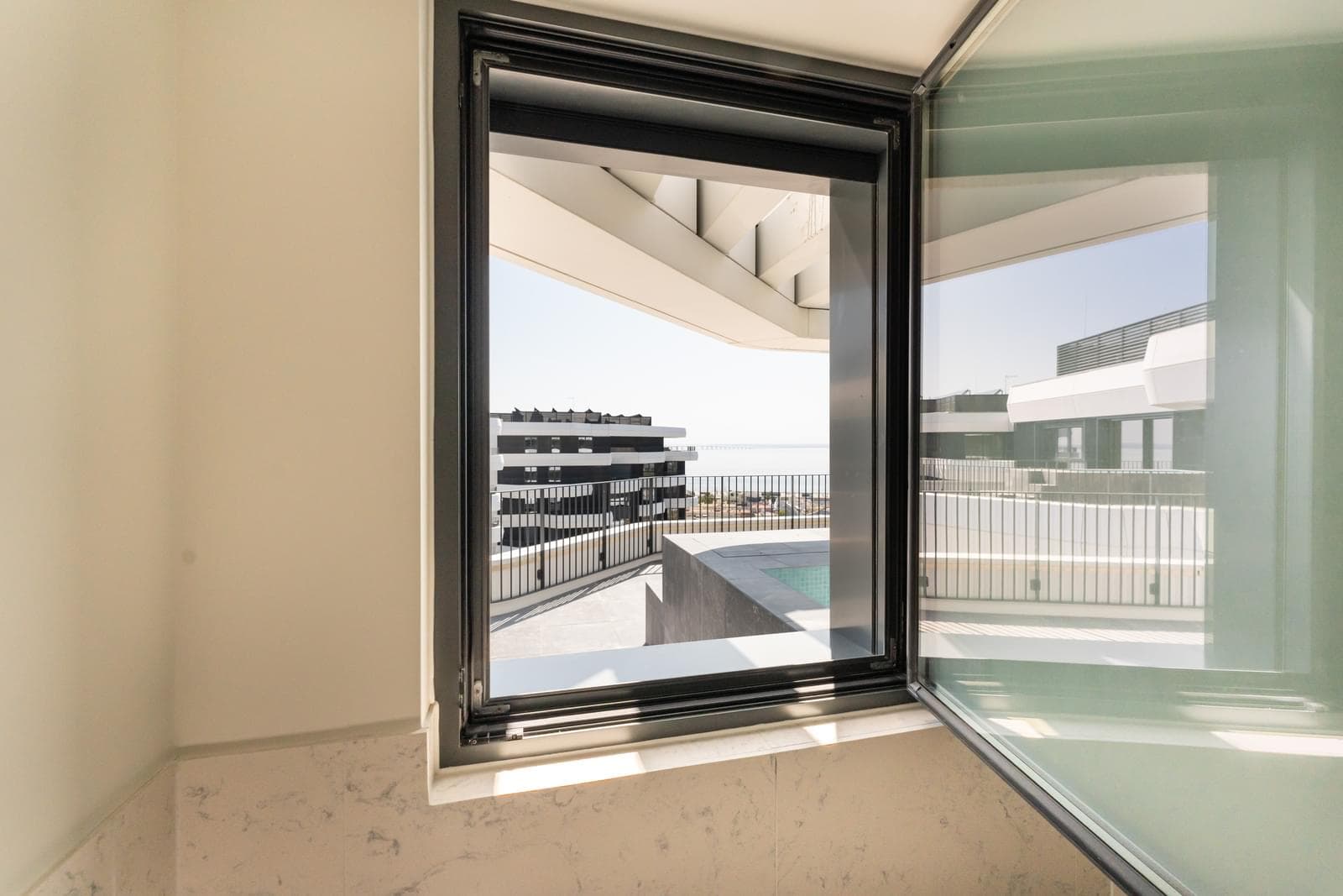 Apartamento T2 com piscina, Parque das Nações, Lisboa - Imagem 27