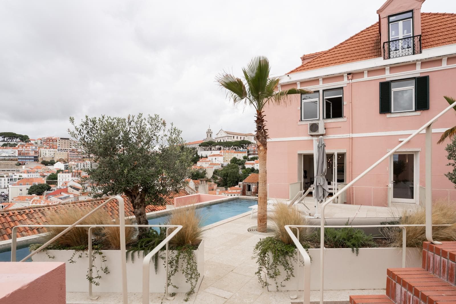 Andar de Moradia T3 + 1 com piscina, Castelo, Lisboa - Imagem 4