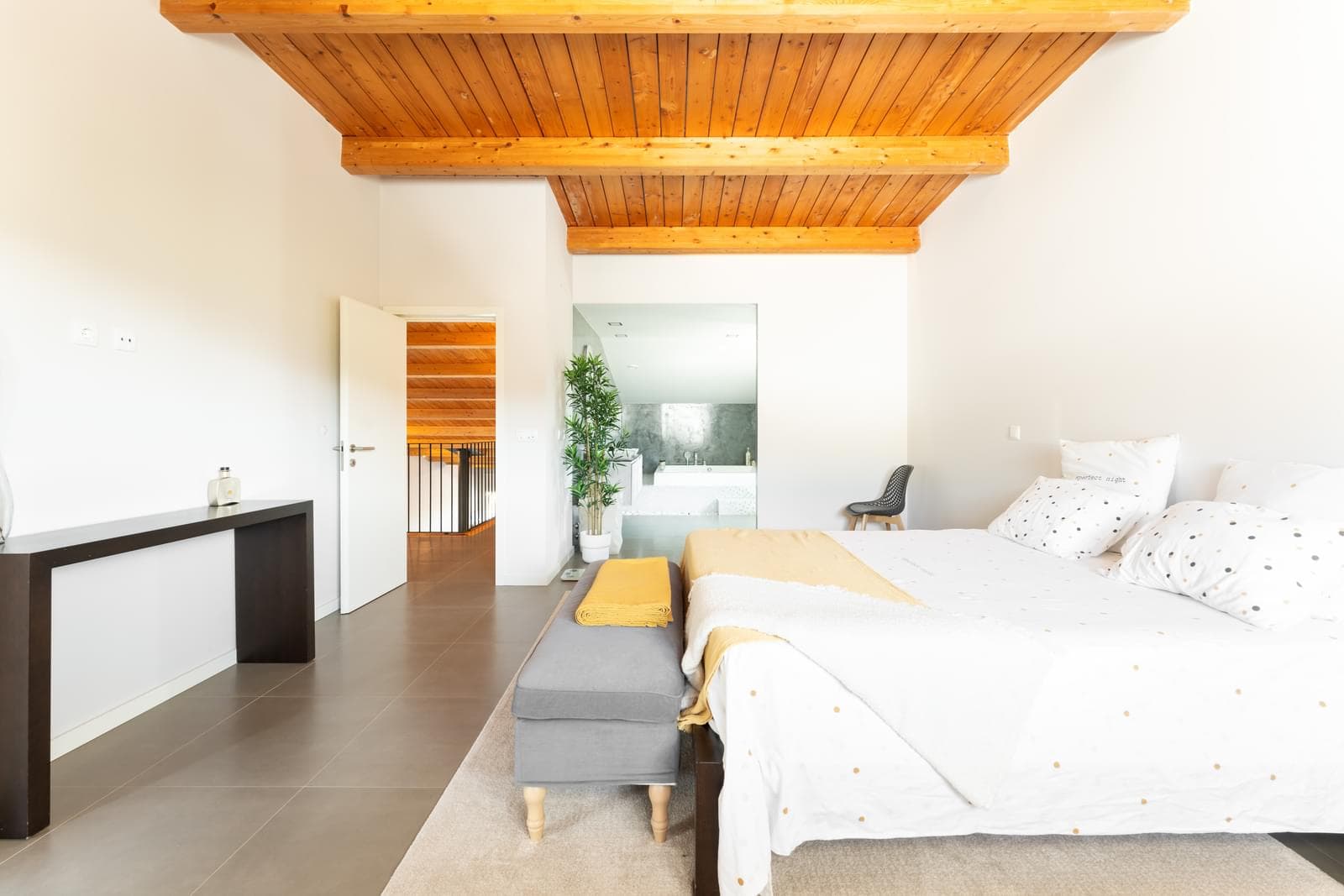 Moradia Isolada T4 + 1 com jardim, Sintra - Imagem 2
