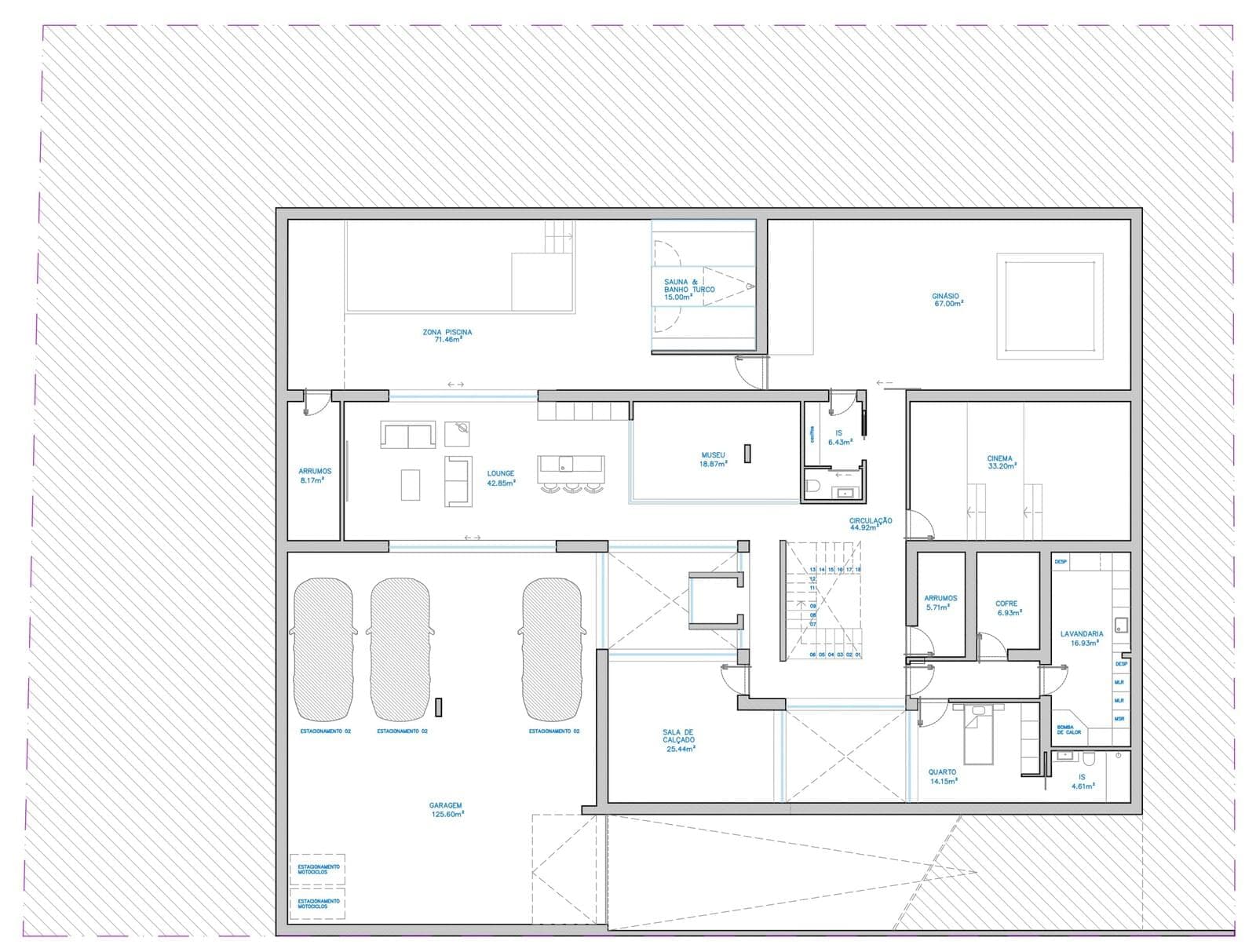 Moradia Isolada T5 com piscina, Alcochete - Imagem 36