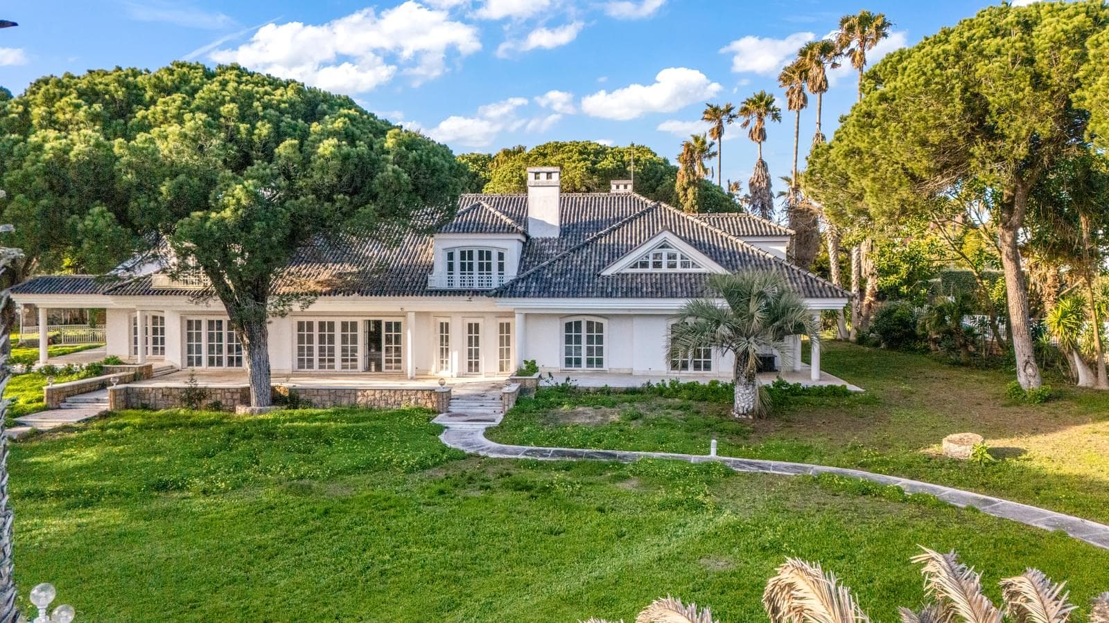 Moradia Isolada T9 com piscina, Guia, Cascais - Imagem 1