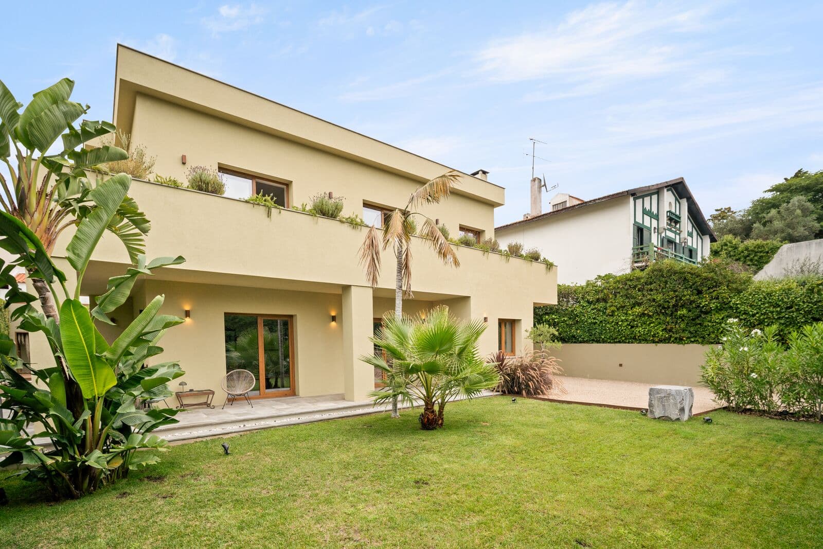 Moradia Isolada T3 + 1 com piscina, Estoril, Cascais - Imagem 1