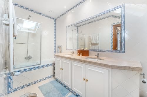 PF41047 - 5 Bedroom House with garden, Monte Estoril, Cascais - Image 25