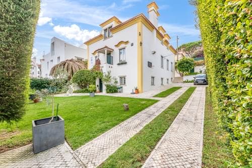 PF41047 - 5 Bedroom House with garden, Monte Estoril, Cascais - Image 1