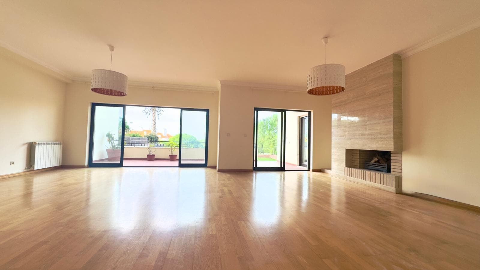 Apartamento T3 com jardim, Belas Clube de Campo, Sintra - Imagem 2