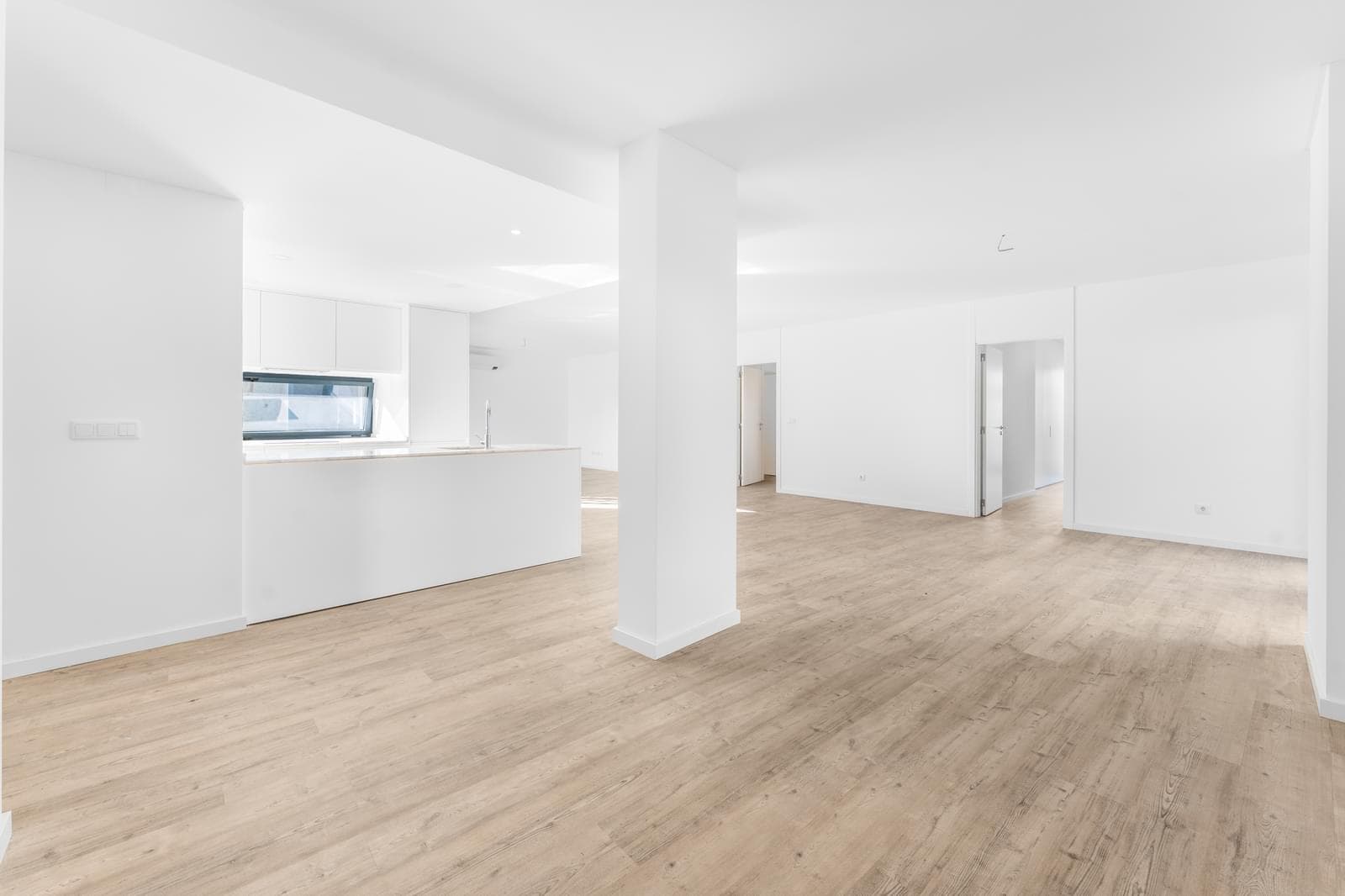 3 Bedroom Apartment with parking, Odivelas - Image 3