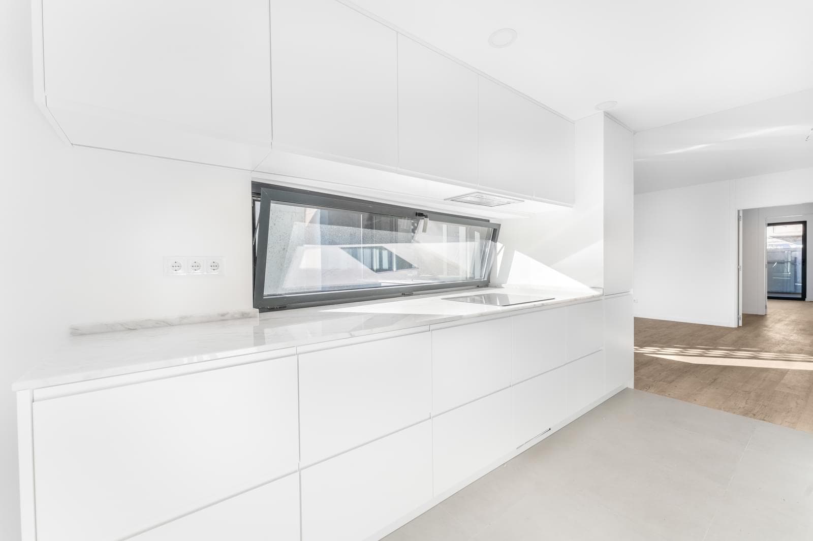 3 Bedroom Apartment with parking, Odivelas - Image 7