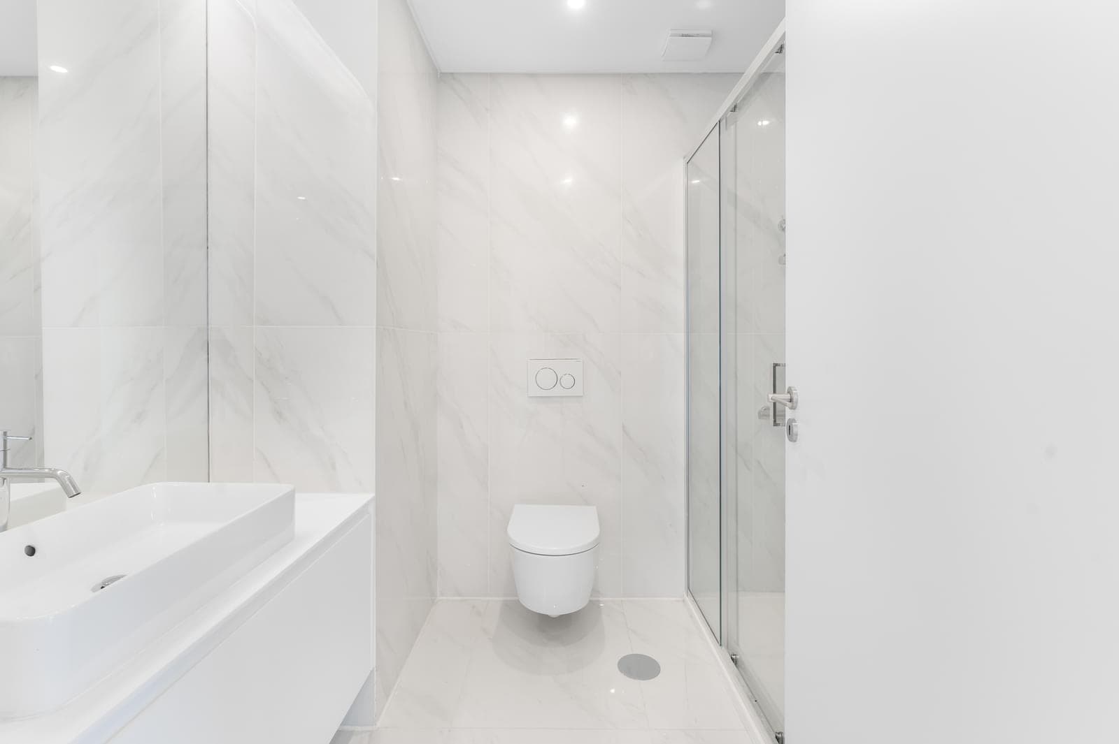 3 Bedroom Apartment with parking, Odivelas - Image 17