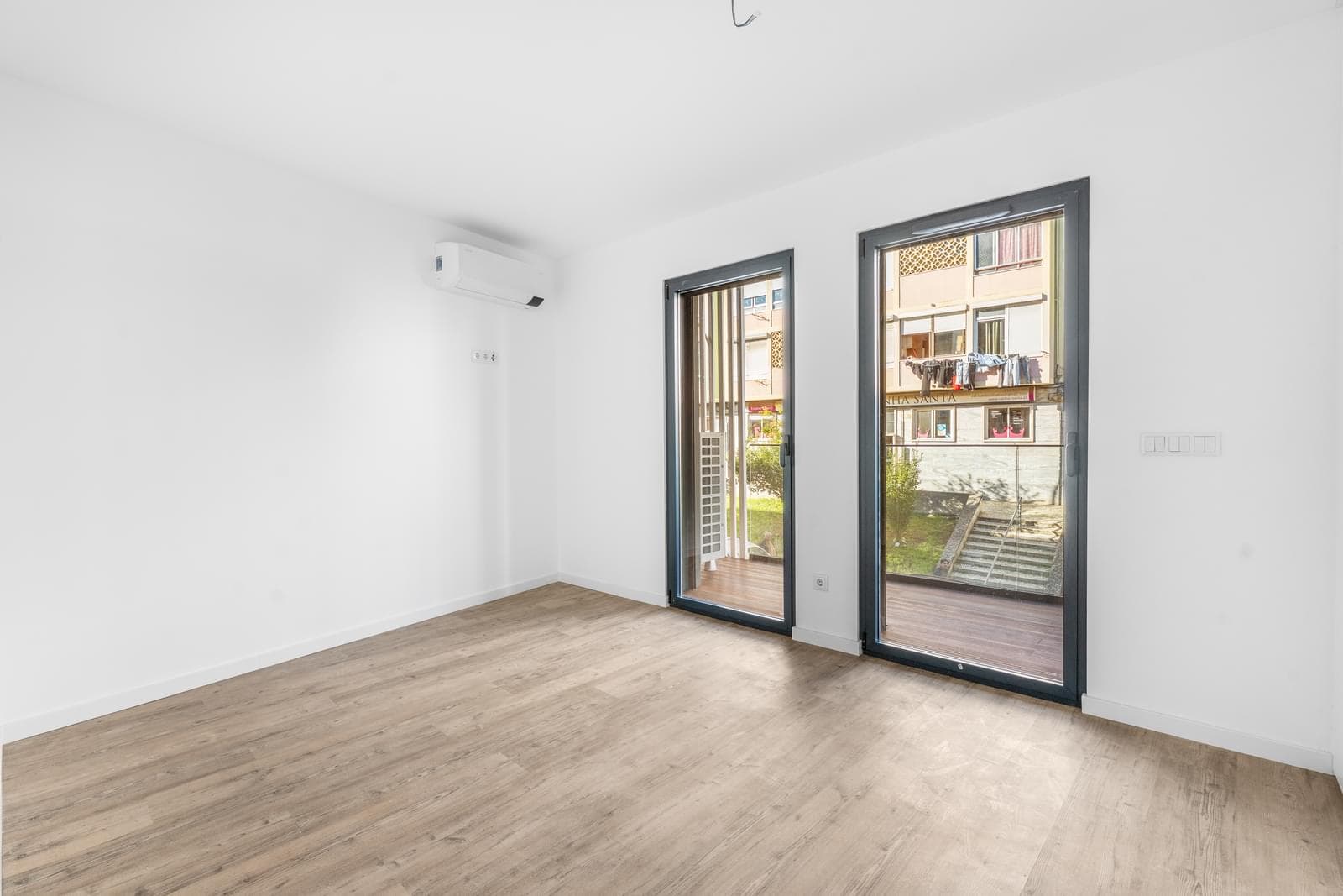 3 Bedroom Apartment with parking, Odivelas - Image 19