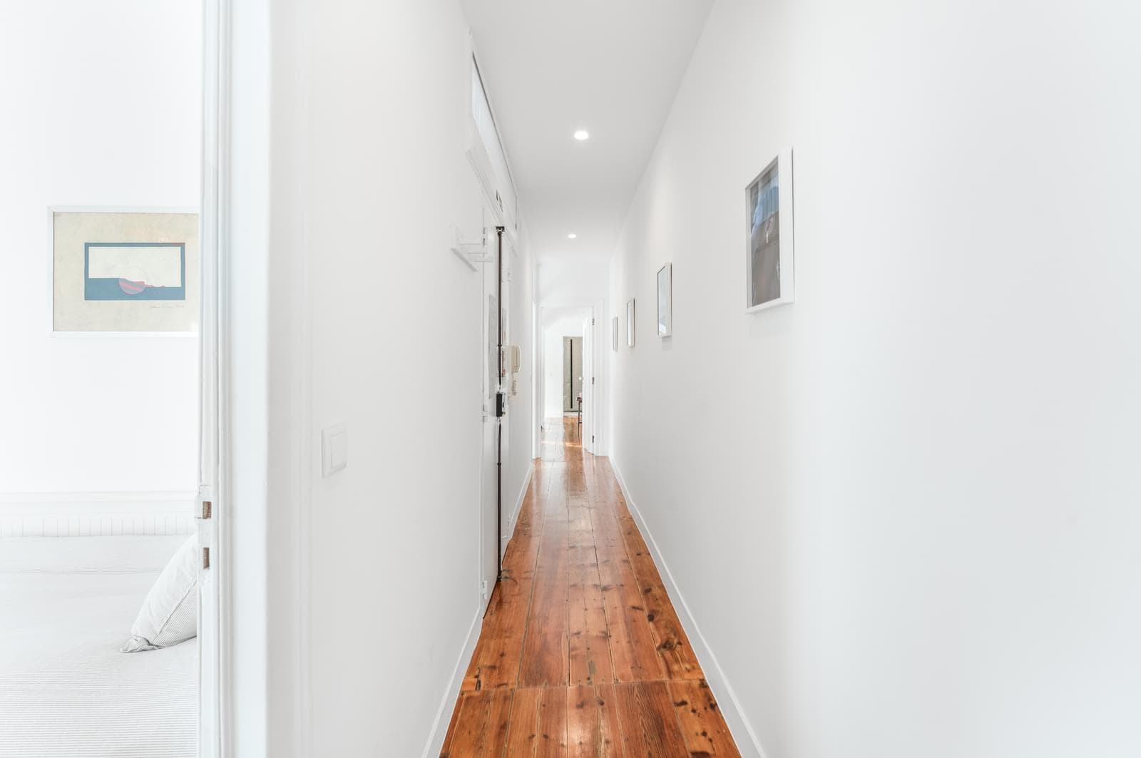 2 Bedroom Apartment with balcony, Príncipe Real, Lisboa - Image 12