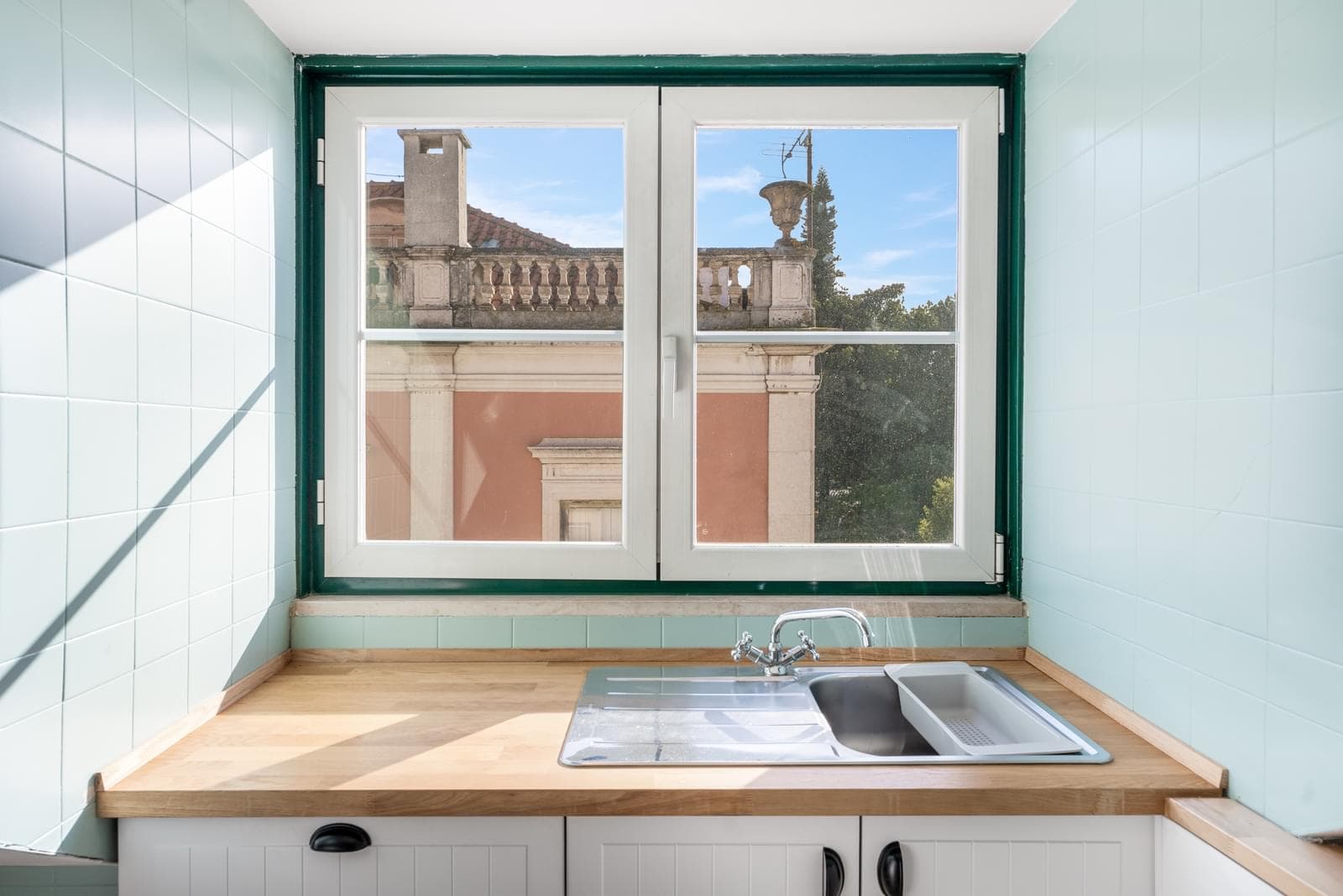 2 Bedroom Apartment with balcony, Príncipe Real, Lisboa - Image 8