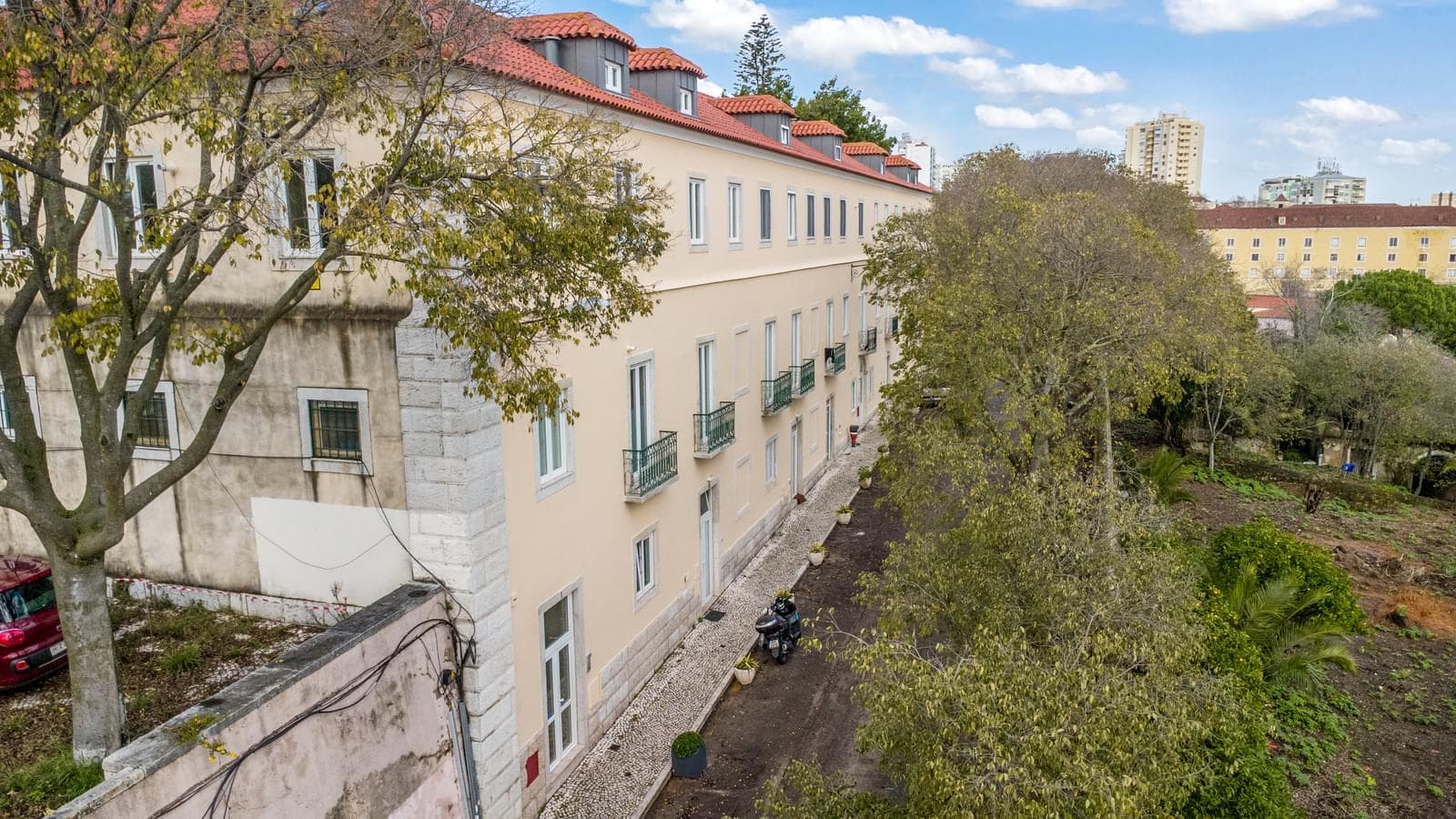 Duplex T4 com estacionamento, Lisboa - Imagem 22