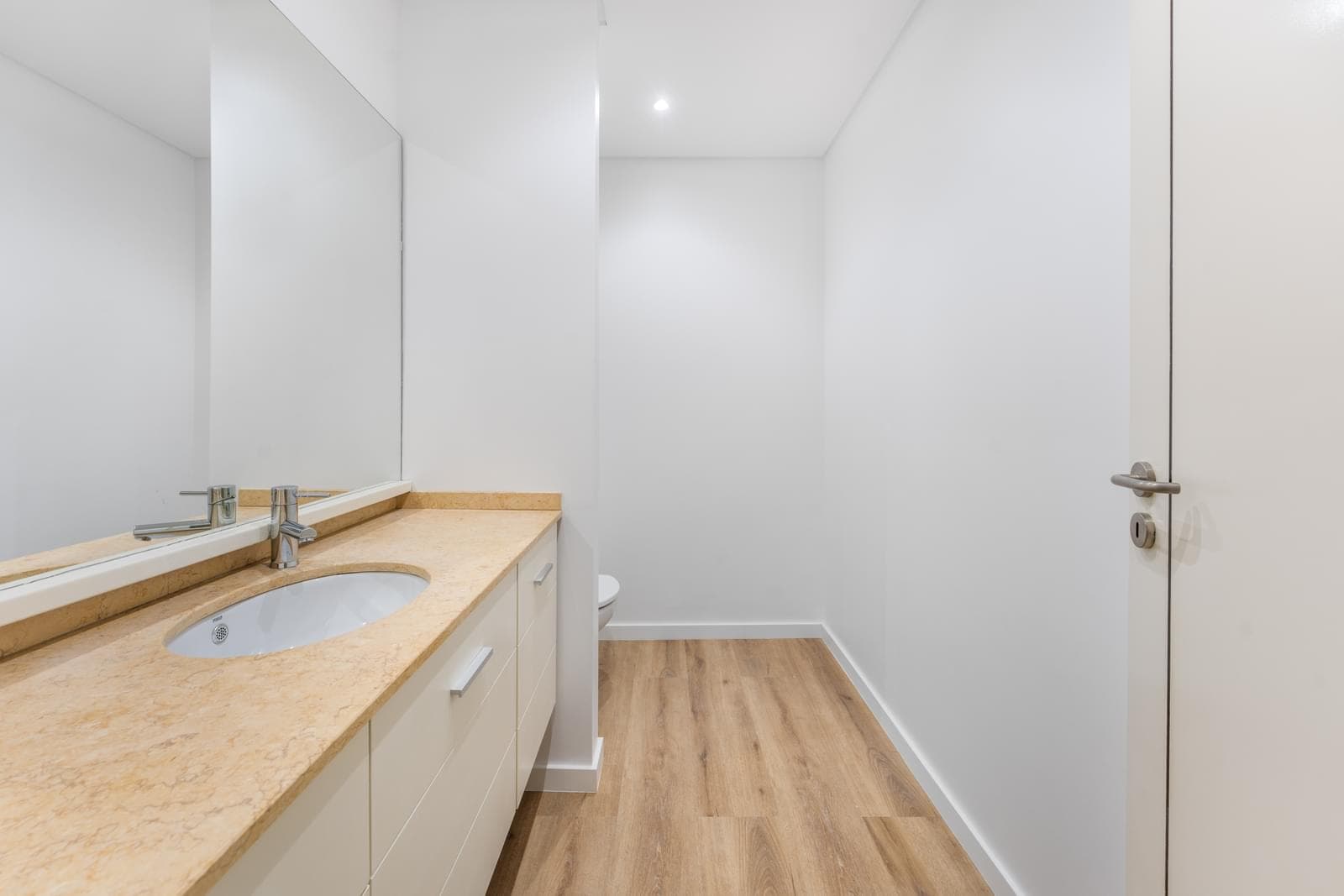 3 Bedroom Apartment with parking, Praça de Espanha, Lisboa - Image 15