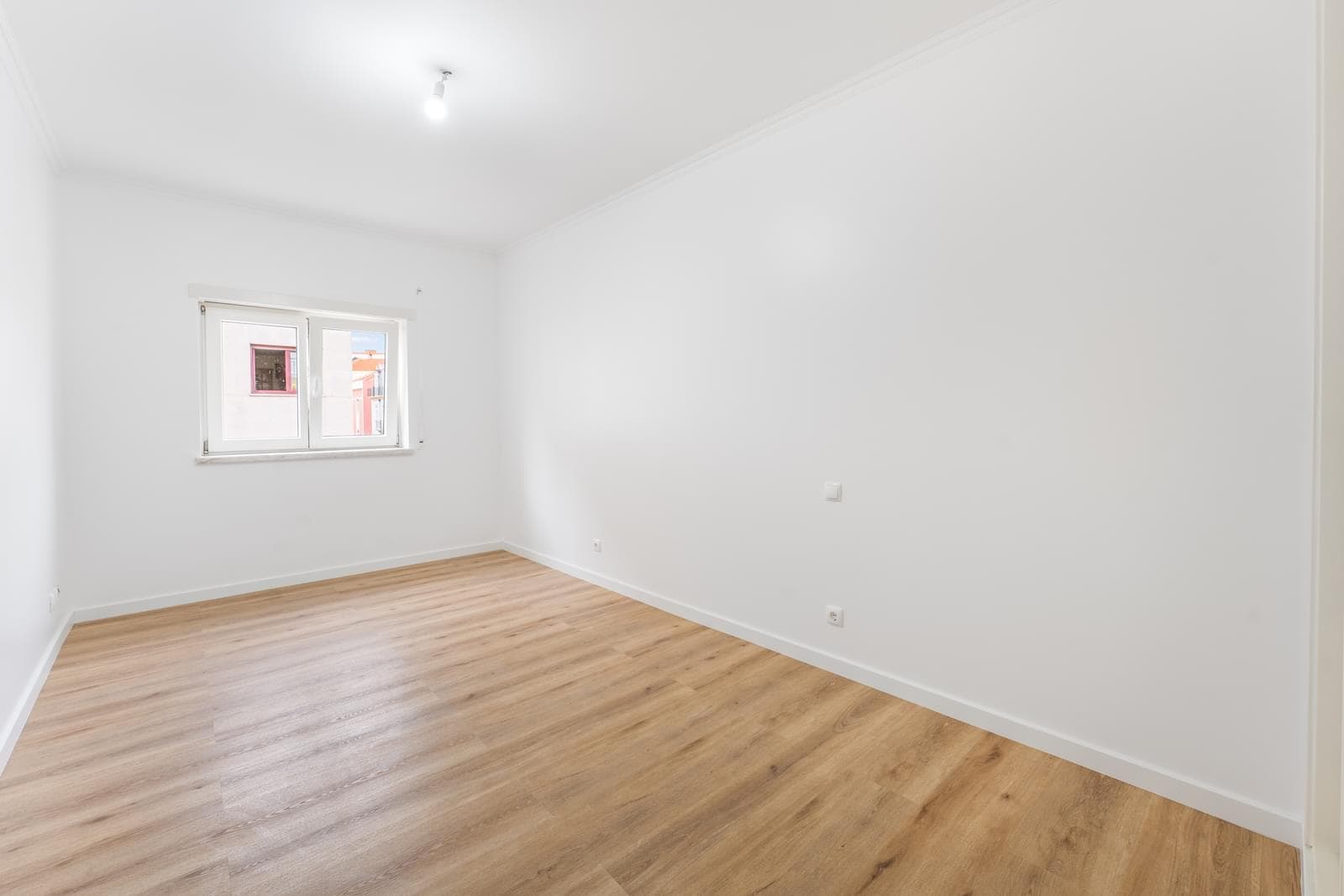 3 Bedroom Apartment with parking, Praça de Espanha, Lisboa - Image 12