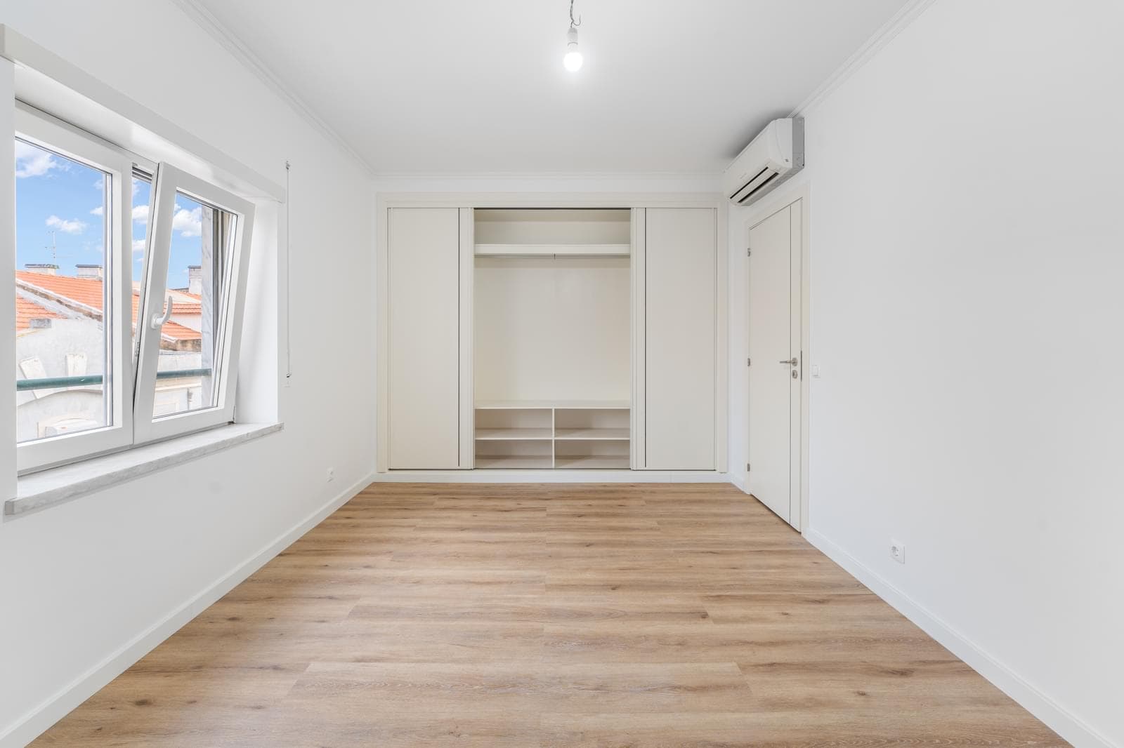3 Bedroom Apartment with parking, Praça de Espanha, Lisboa - Image 8