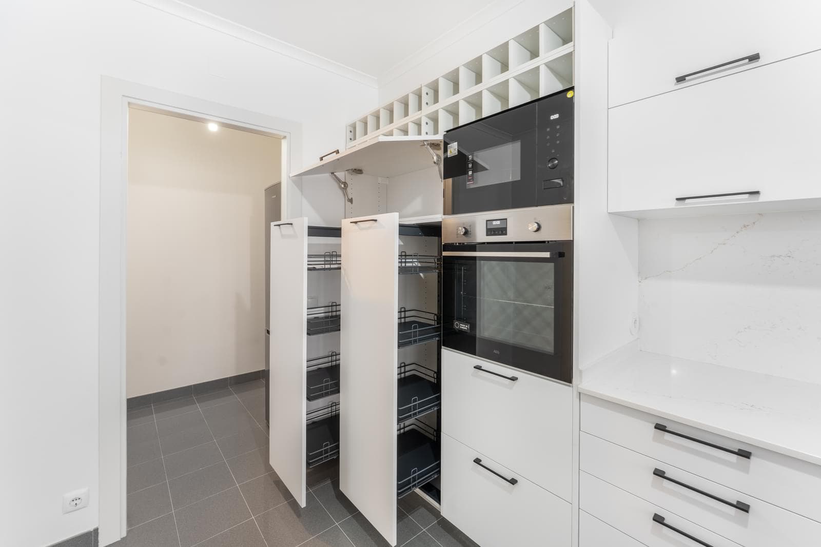 3 Bedroom Apartment with parking, Praça de Espanha, Lisboa - Image 22