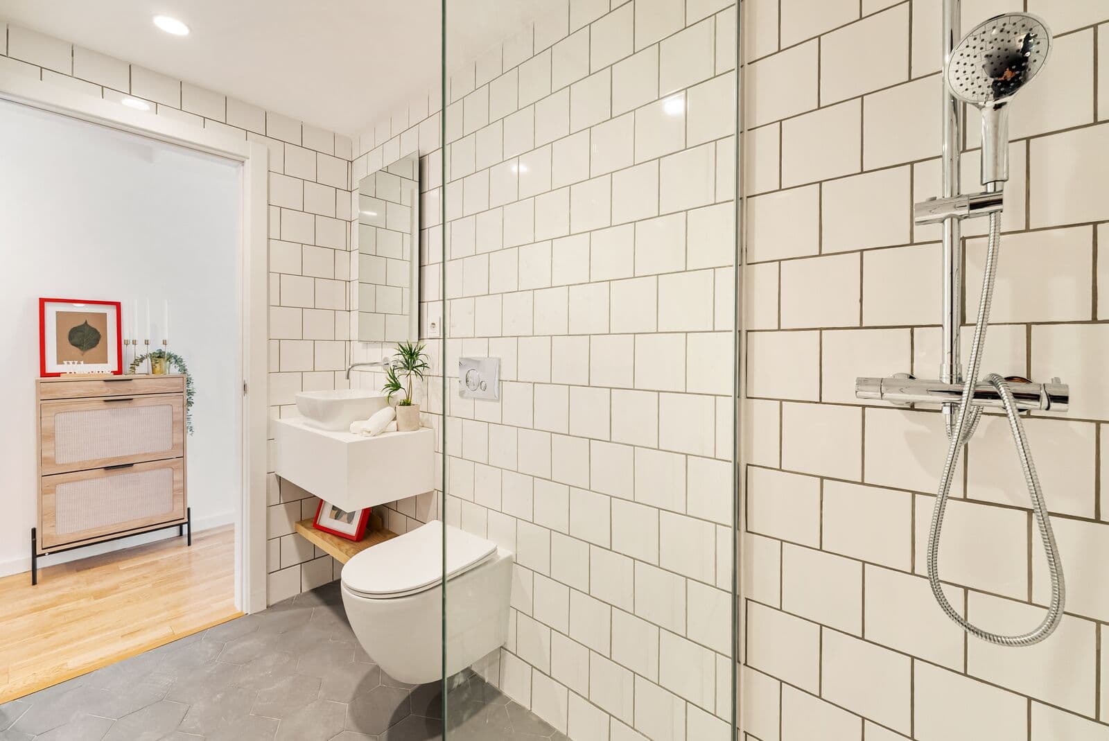 2 Bedroom Apartment in QUARTIER 100, Praça de Espanha, Lisboa - Image 11