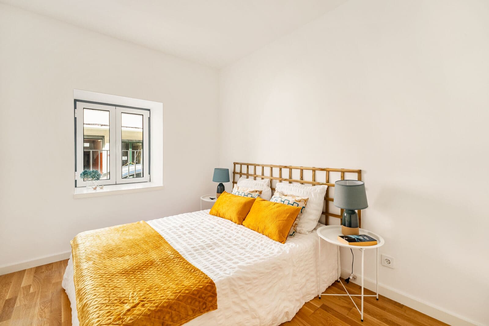2 Bedroom Apartment in QUARTIER 100, Praça de Espanha, Lisboa - Image 2
