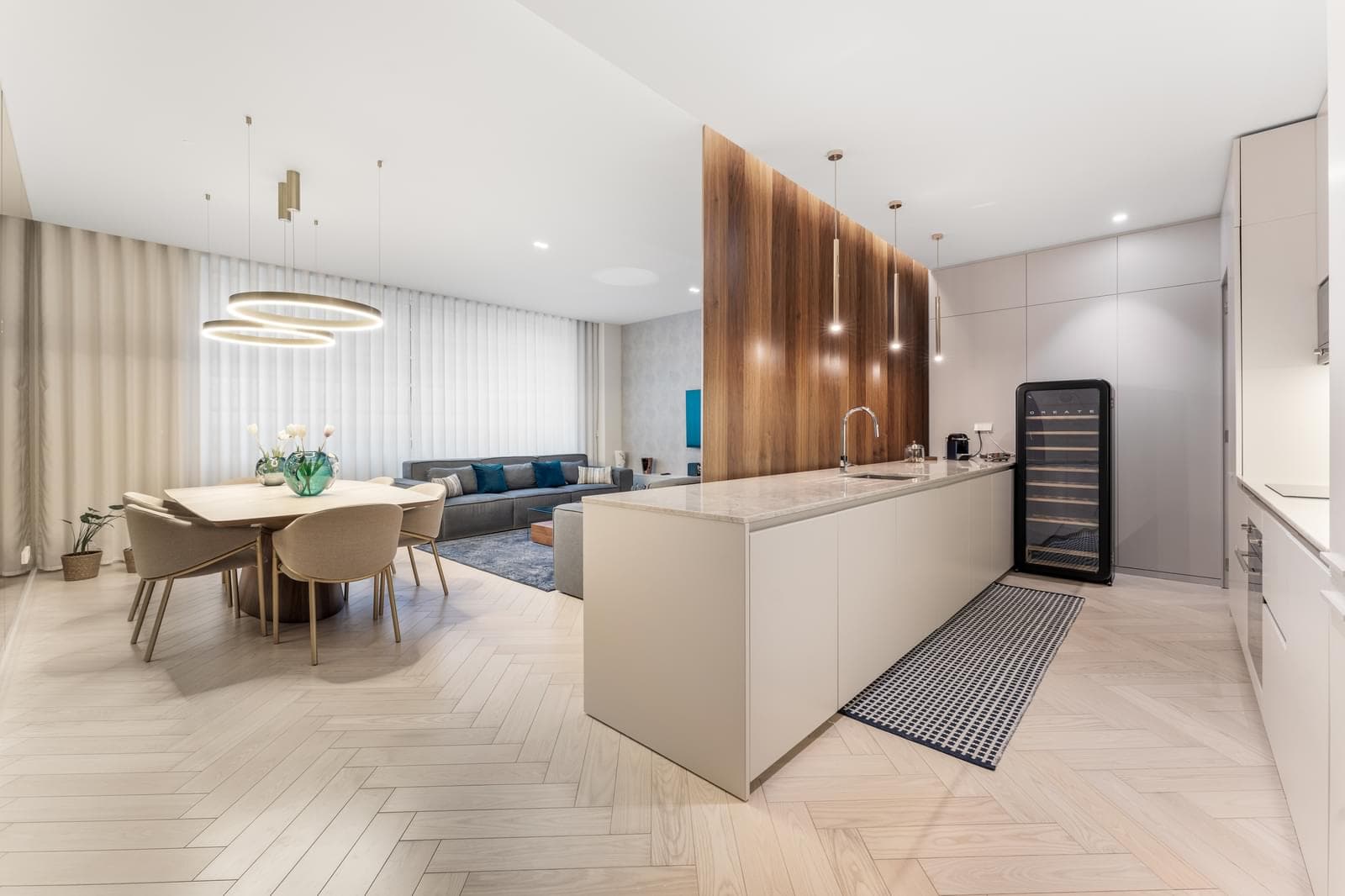 2 Bedroom Apartment with parking, Avenida da Liberdade, Lisboa - Image 11