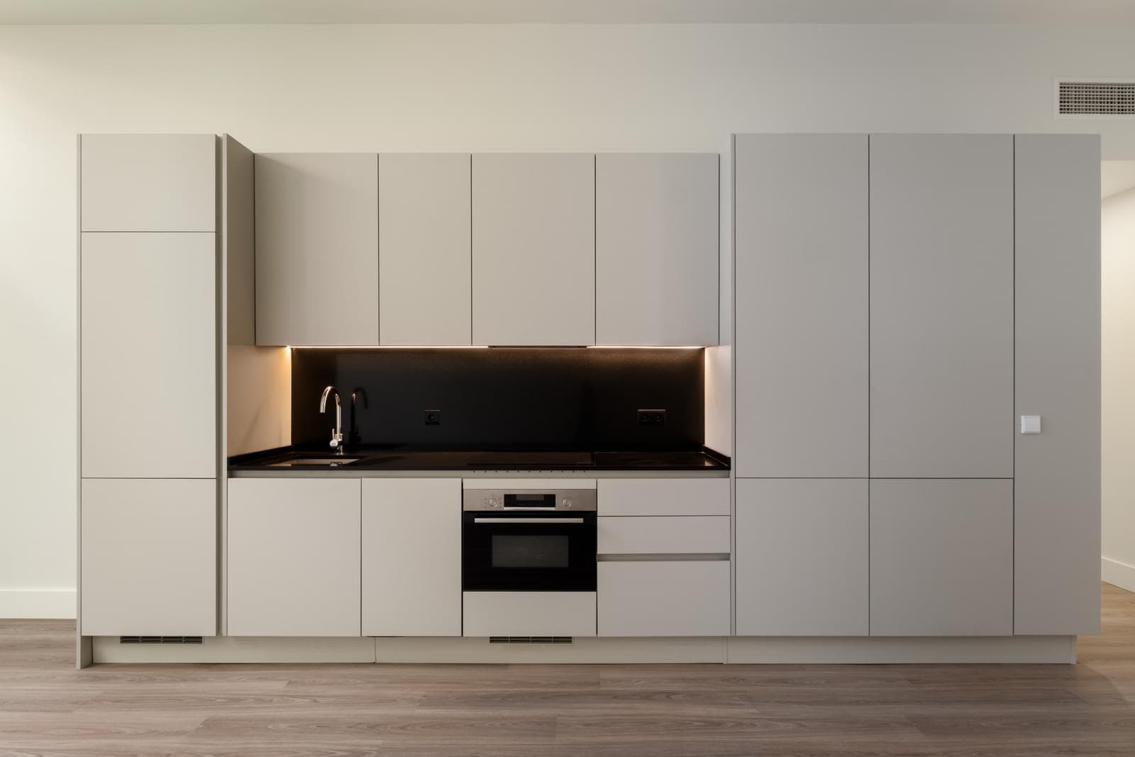 1 Bedroom Apartment in Citiflat, Avenidas Novas, Lisboa - Image 3