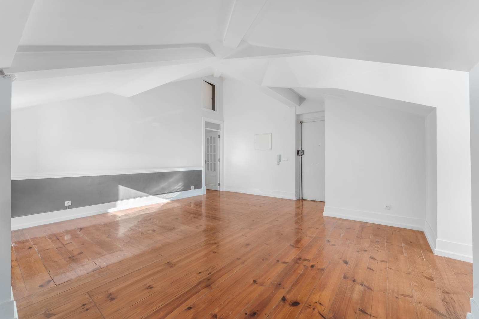 Apartamento T2 + 1 com vista, Estrela, Lisboa - Imagem 1