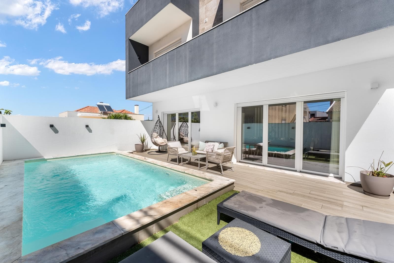 Moradia Isolada T3 com piscina, Caneças, Odivelas - Imagem 4