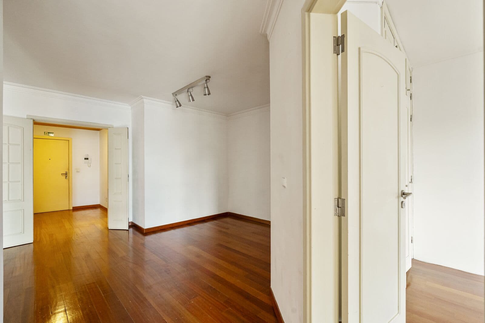 Apartamento T1 + 1 com piscina, Estoril, Cascais - Imagem 10